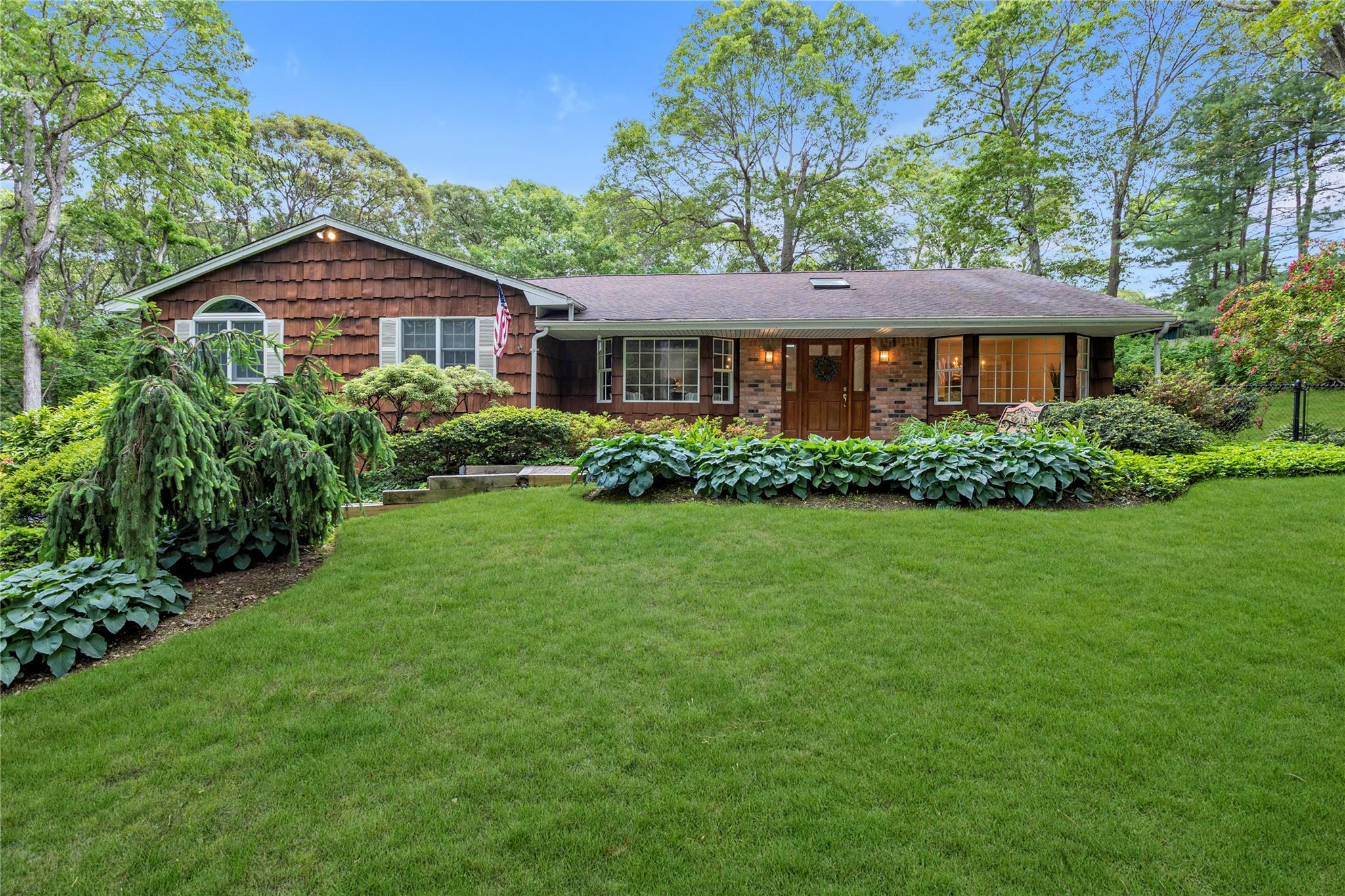 #1 photo, 48 Warner Road, Huntington , NY 11743