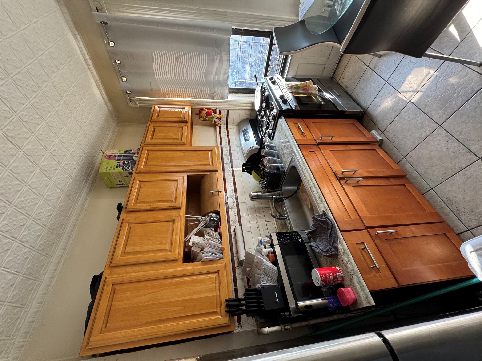 #10 photo, 63-08 Forest Avenue, クイーンズ区 Ridgewood , NY 11385