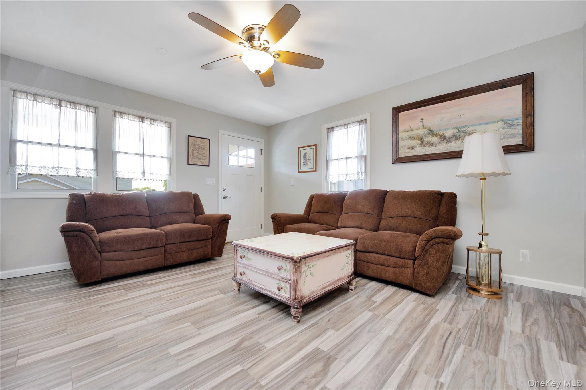 #11 photo, 3717 Somerset Drive, ナッソー郡 Seaford , NY 11783