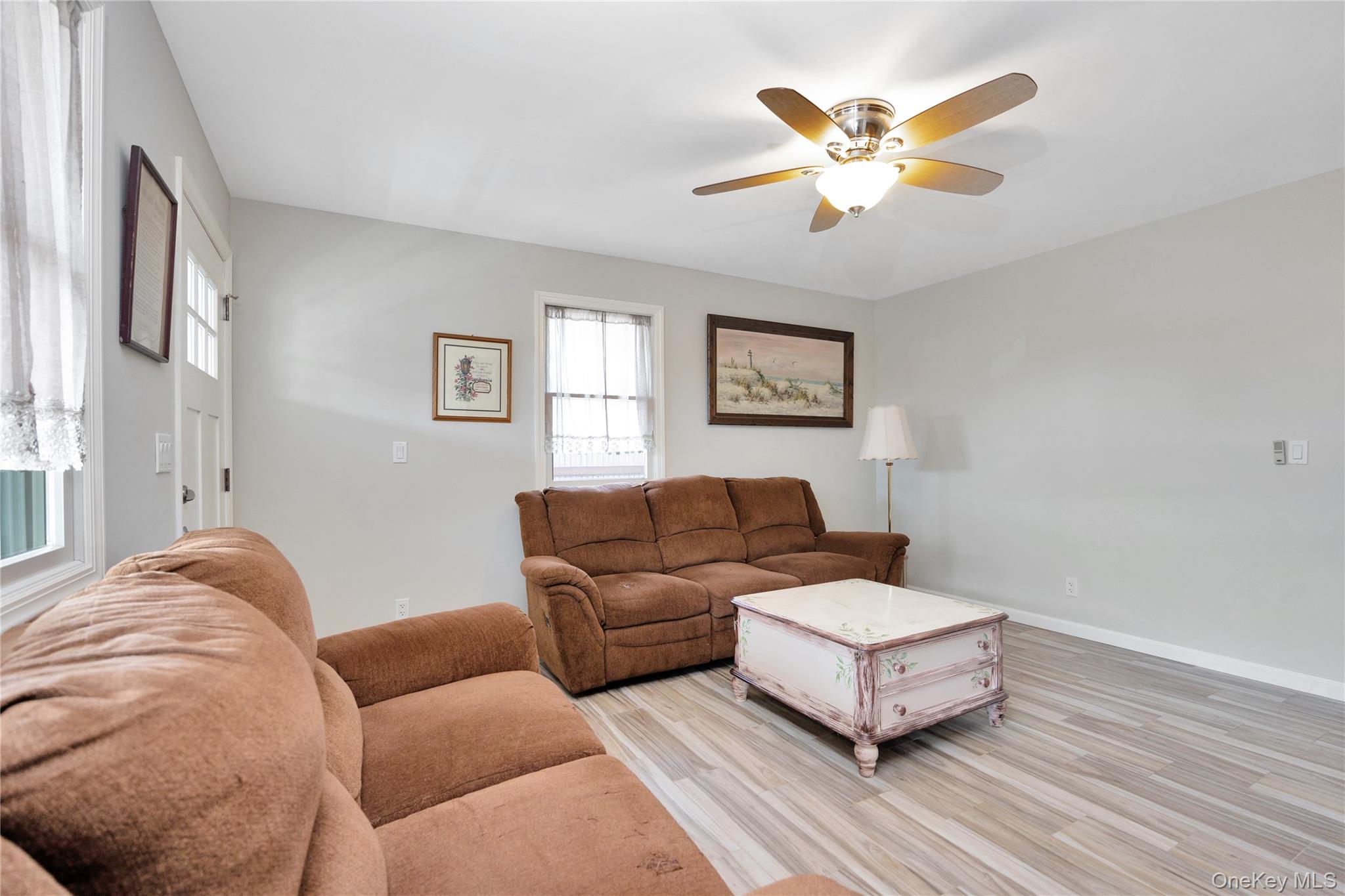 #12 photo, 3717 Somerset Drive, ナッソー郡 Seaford , NY 11783