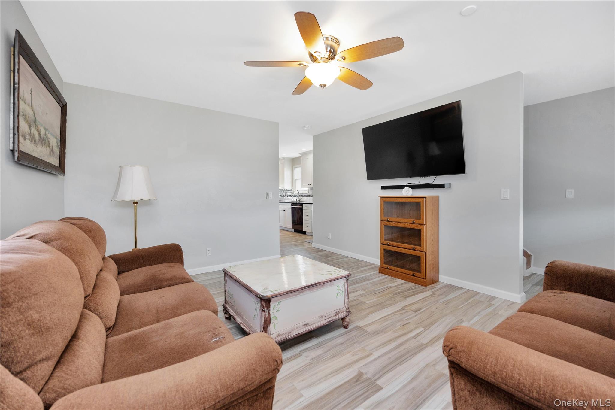 #13 photo, 3717 Somerset Drive, ナッソー郡 Seaford , NY 11783