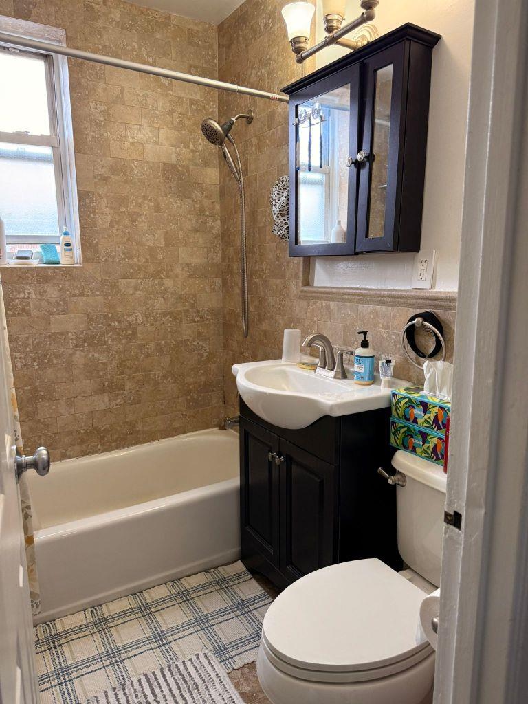 #13 photo, 105-37 65 Avenue, クイーンズ区 Forest Hills , NY 11375