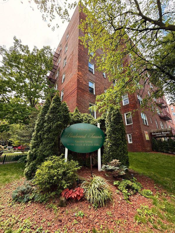 #2 photo, 105-37 65 Avenue, クイーンズ区 Forest Hills , NY 11375