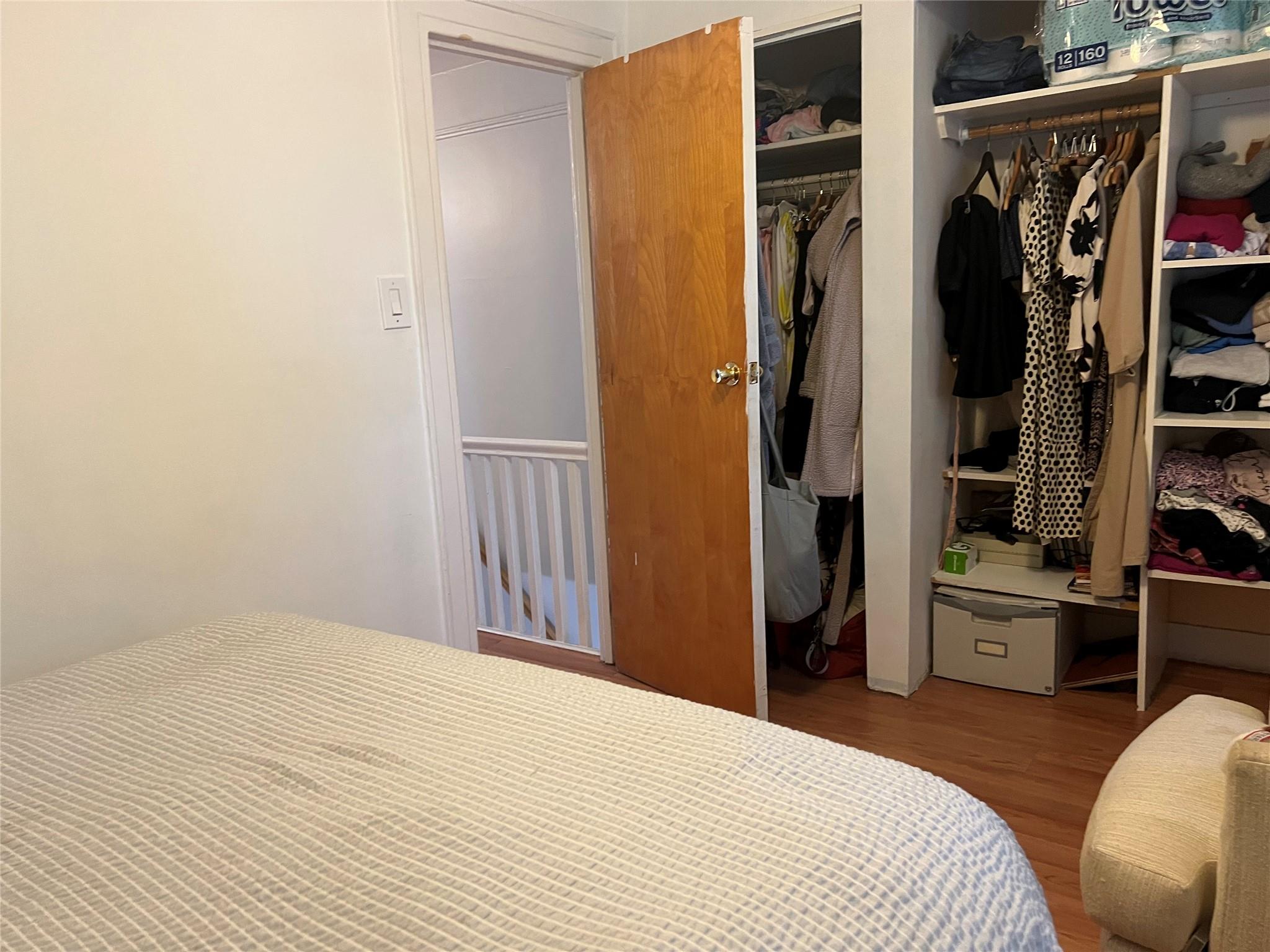 #11 photo, 22-26 74 Street, クイーンズ区 East Elmhurst , NY 11370