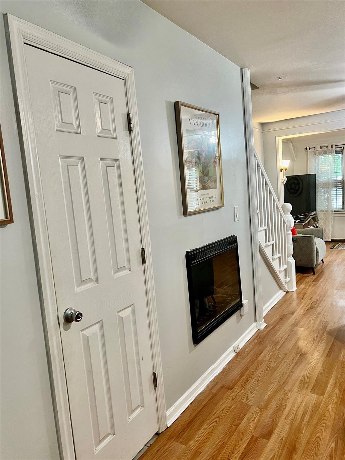 #7 photo, 22-26 74 Street, クイーンズ区 East Elmhurst , NY 11370