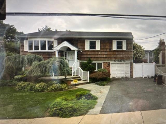#1 photo, 104 Clark Avenue, ناسو Massapequa , NY 11758