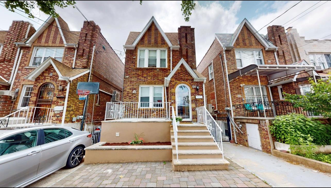 #1 photo, 2547 Laconia Avenue, Bronx , NY 10469