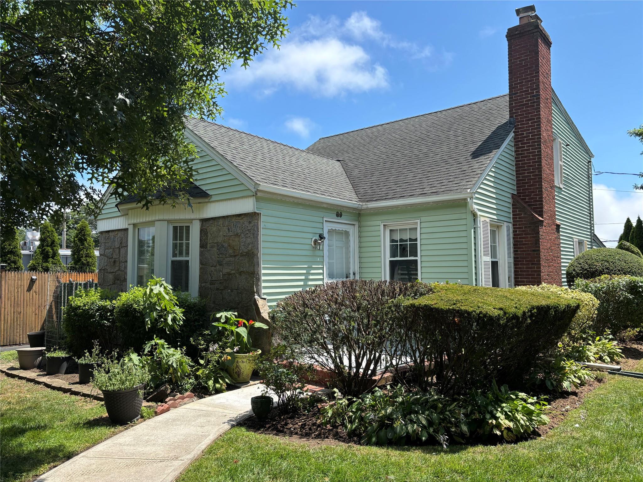 #1 photo, 89 S Kensington Avenue, ناسو Rockville Centre , NY 11570