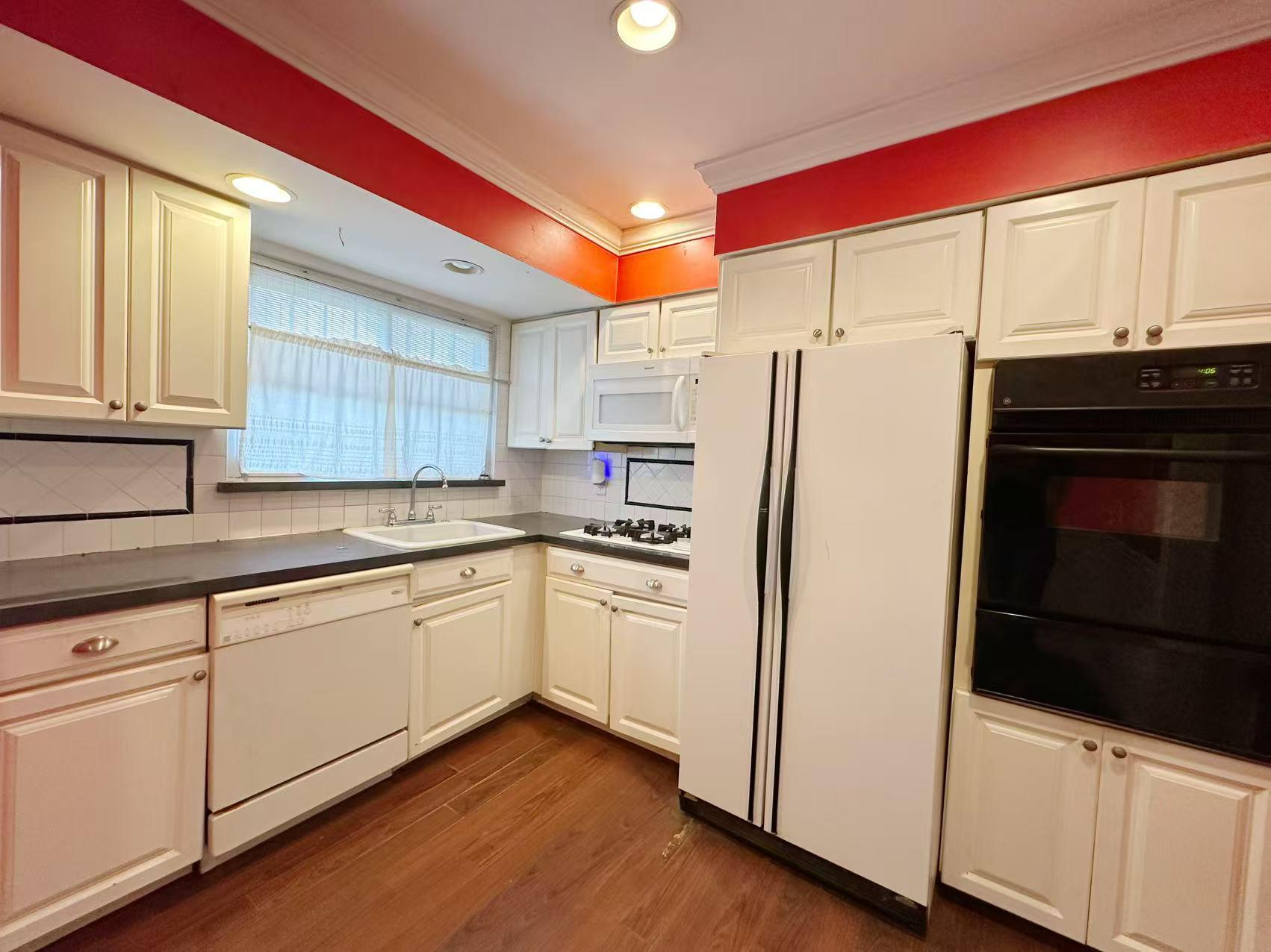 #2 photo, 2311 Whitestone Expressway, 皇后区 白石镇 Whitestone , NY 11357