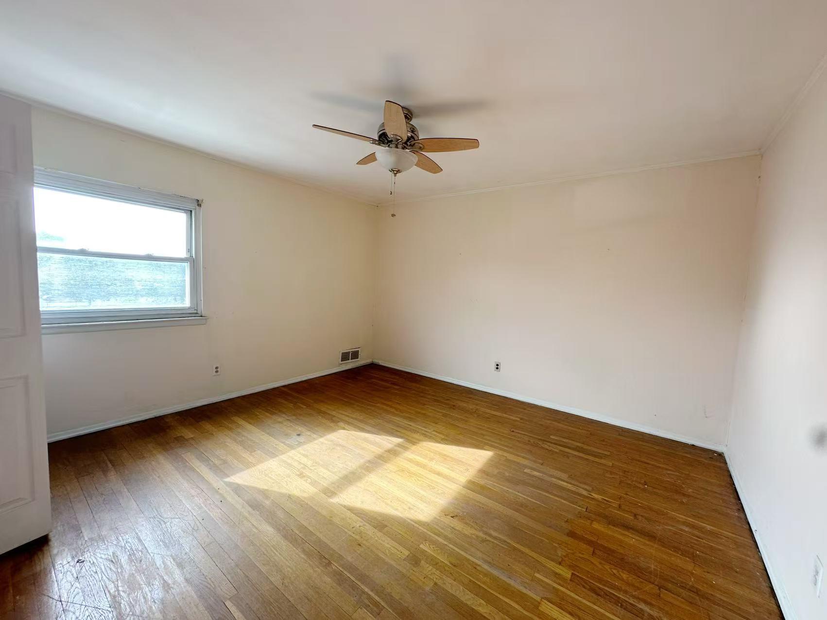 #8 photo, 2311 Whitestone Expressway, 皇后区 白石镇 Whitestone , NY 11357