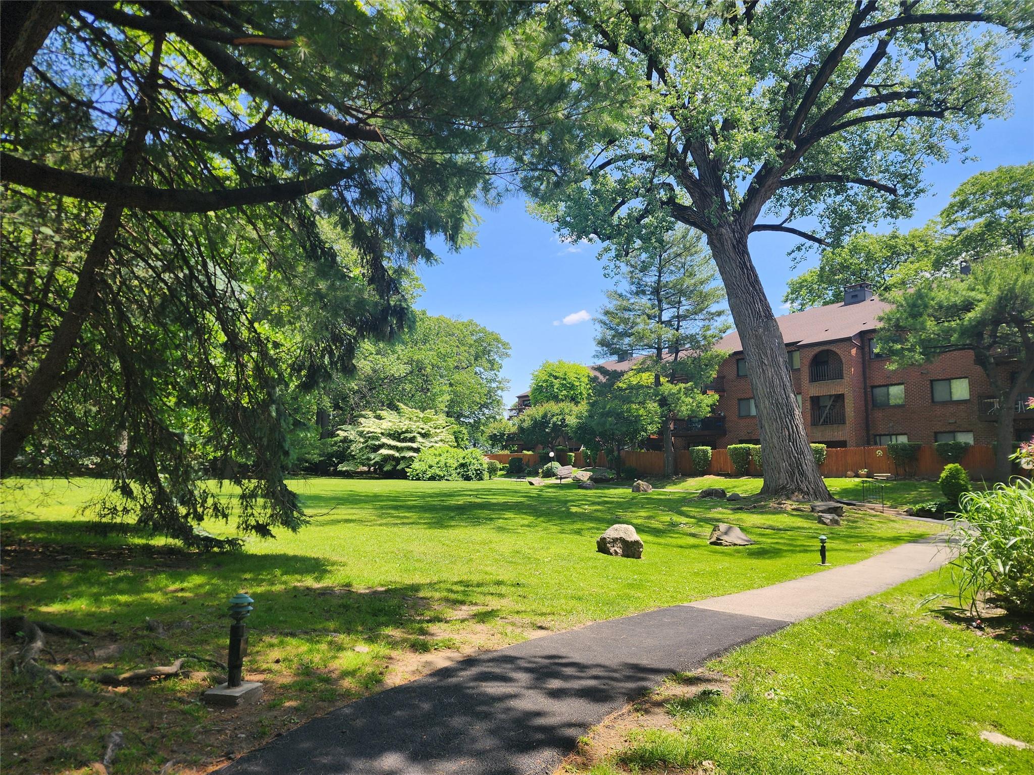 #1 photo, 18 Bronxville Glen Drive, Bronxville , NY 10708