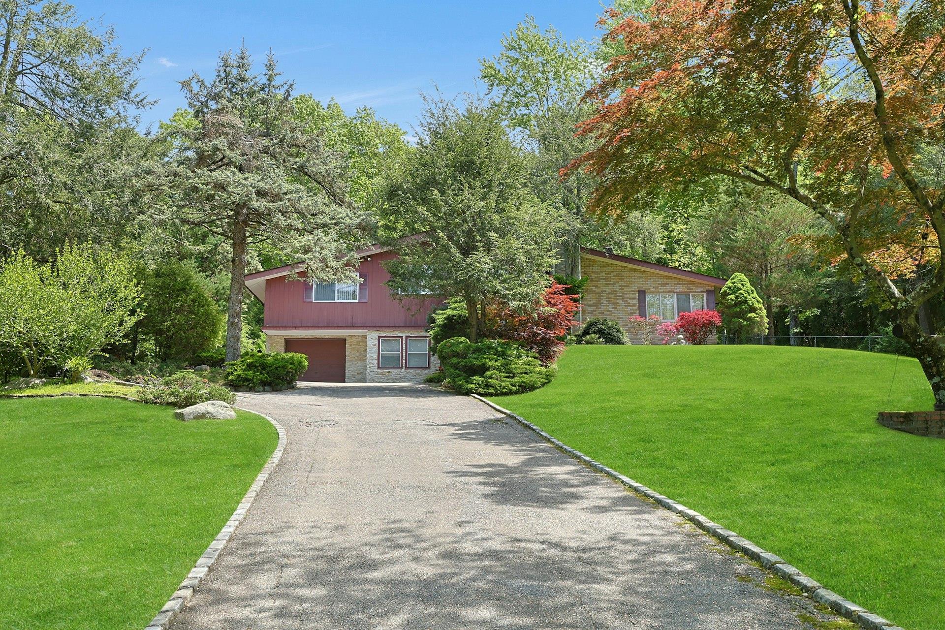 #1 photo, 57 Virginia Lane, Thornwood , NY 10594