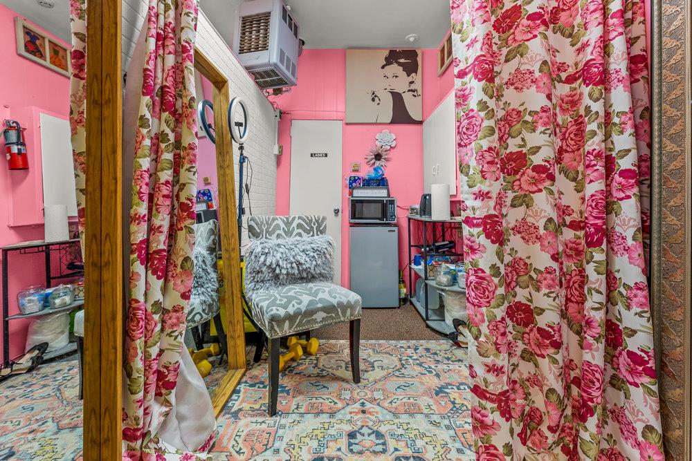 #11 photo, 120 Rockaway Avenue, ナッソー郡 Valley Stream , NY 11580