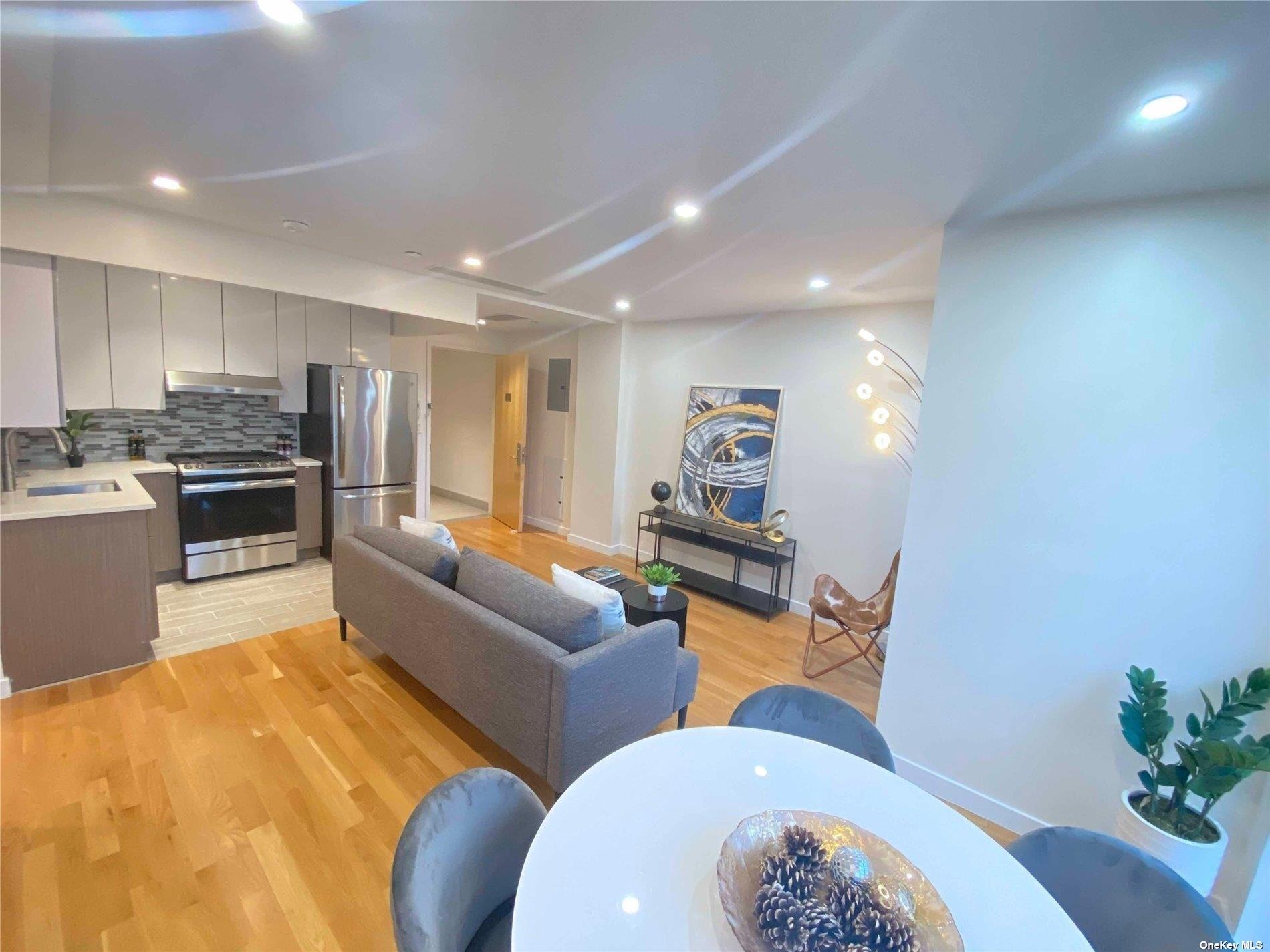 #17 photo, 4223 Parsons Boulevard, クイーンズ区 Flushing , NY 11355