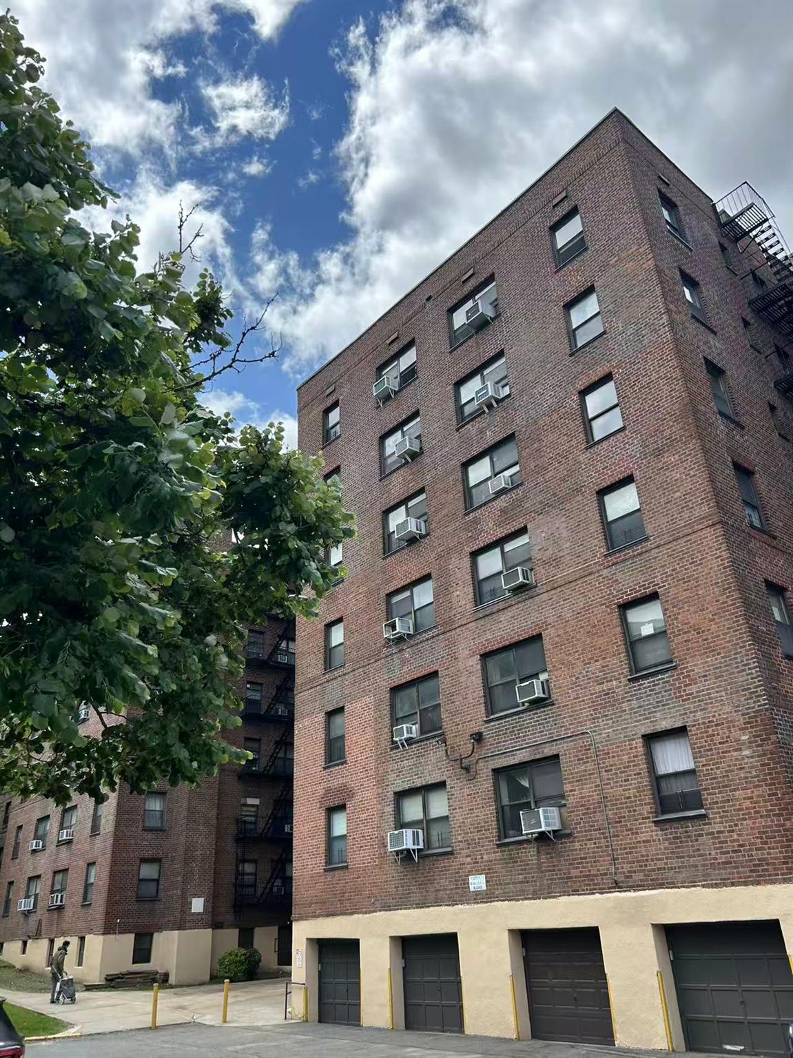 #1 photo, 2625 141st Street, كوينز Flushing , NY 11354