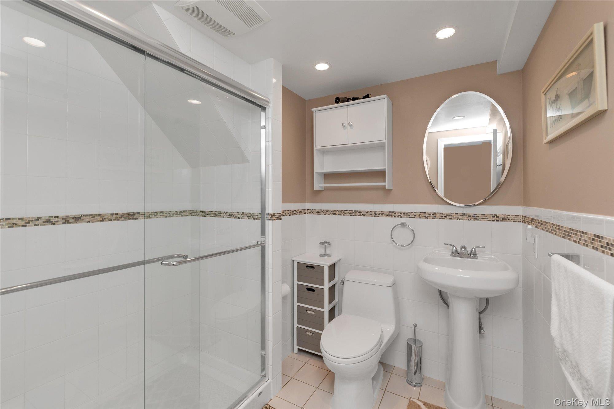 #17 photo, 41-27 Orient Avenue, クイーンズ区 Douglaston , NY 11363