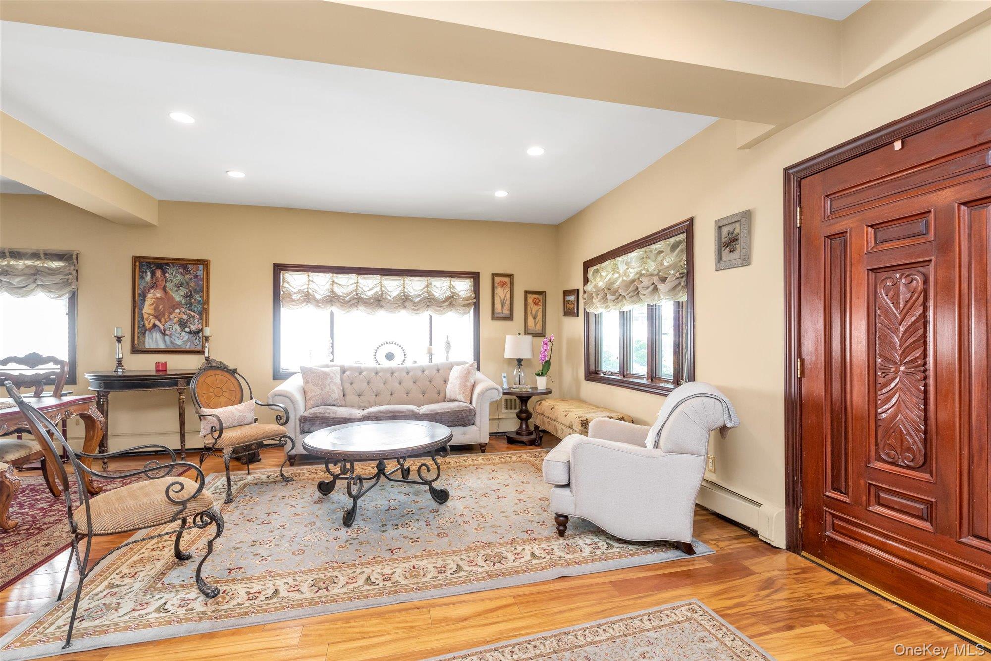 #3 photo, 41-27 Orient Avenue, クイーンズ区 Douglaston , NY 11363