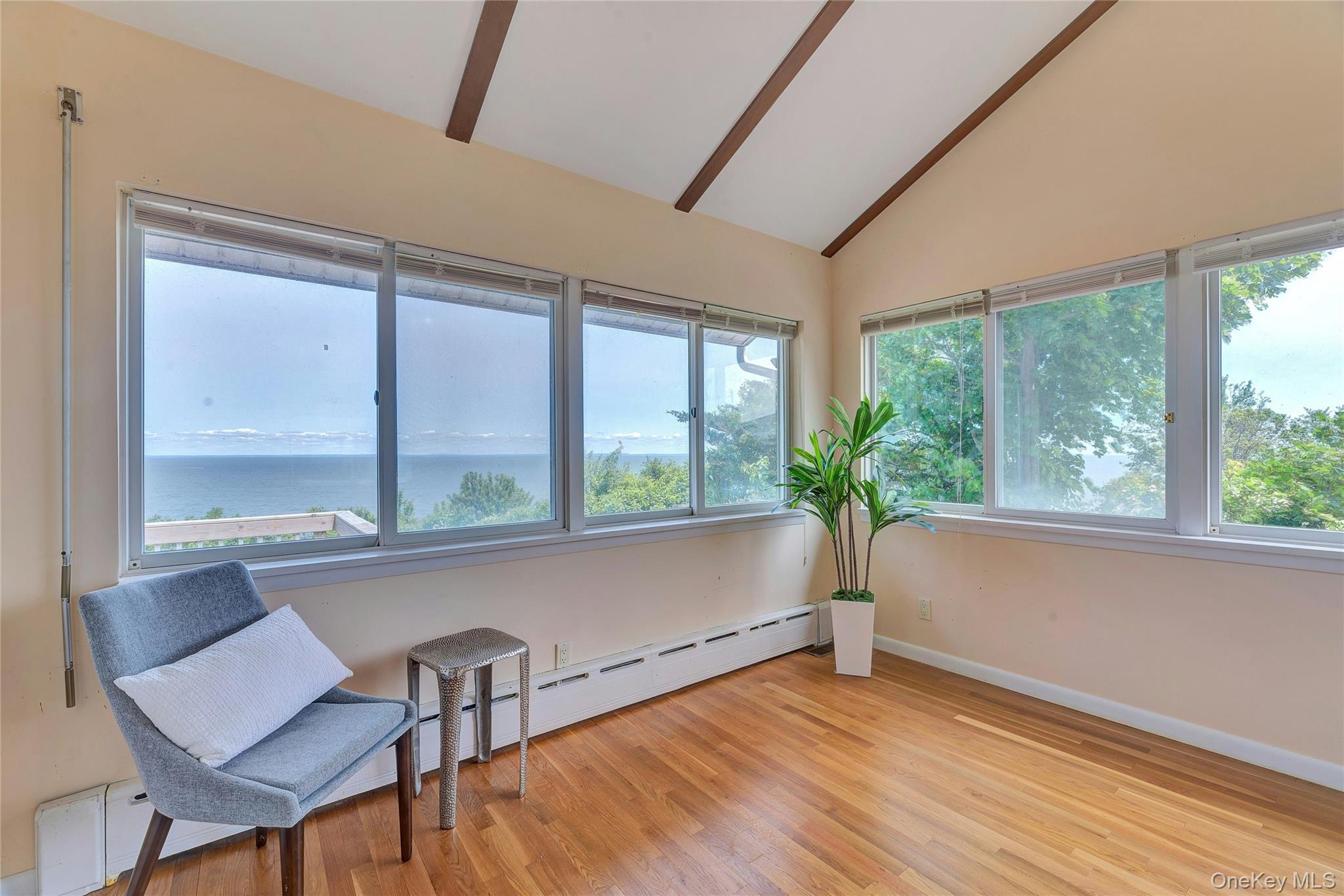 #19 photo, 48 Crows Nest Drive, 롱 아일랜드 Baiting Hollow , NY 11901