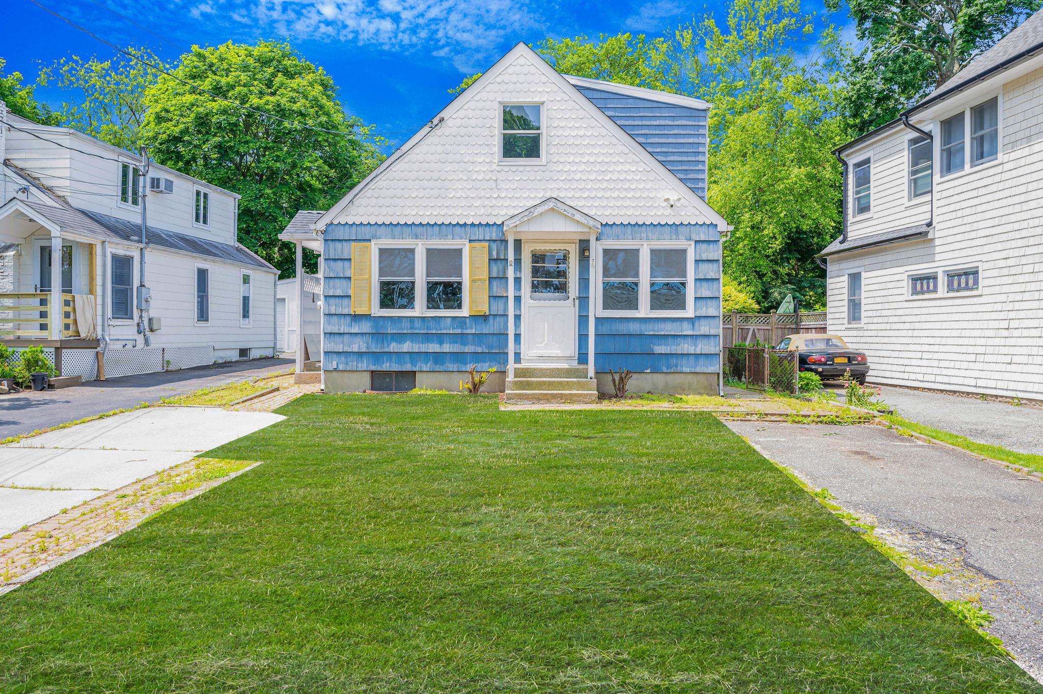 #1 photo, 170 Taft Crescent, Centerport , NY 11721