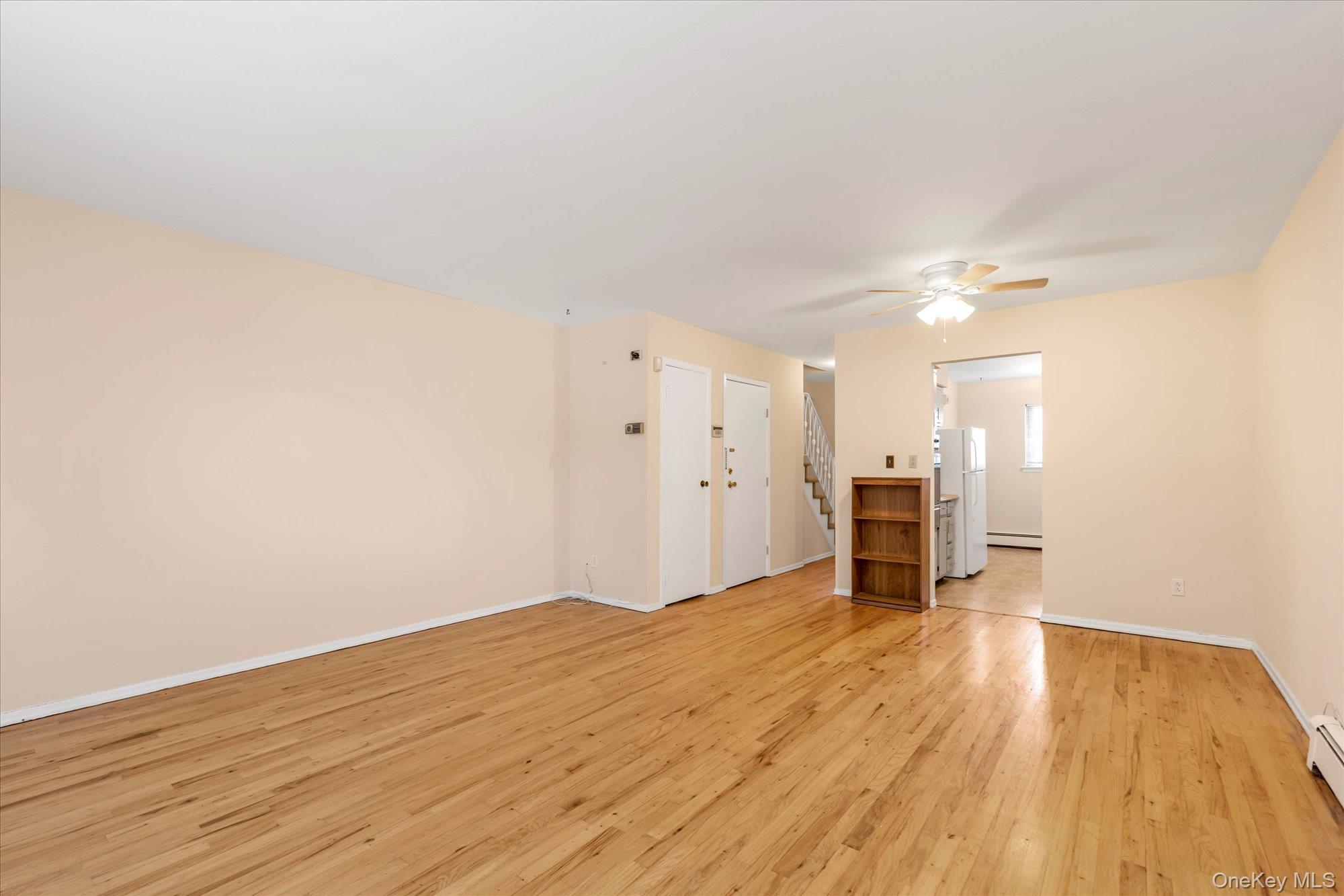 #11 photo, 93-24 243rd Street, クイーンズ区 Bellerose , NY 11426