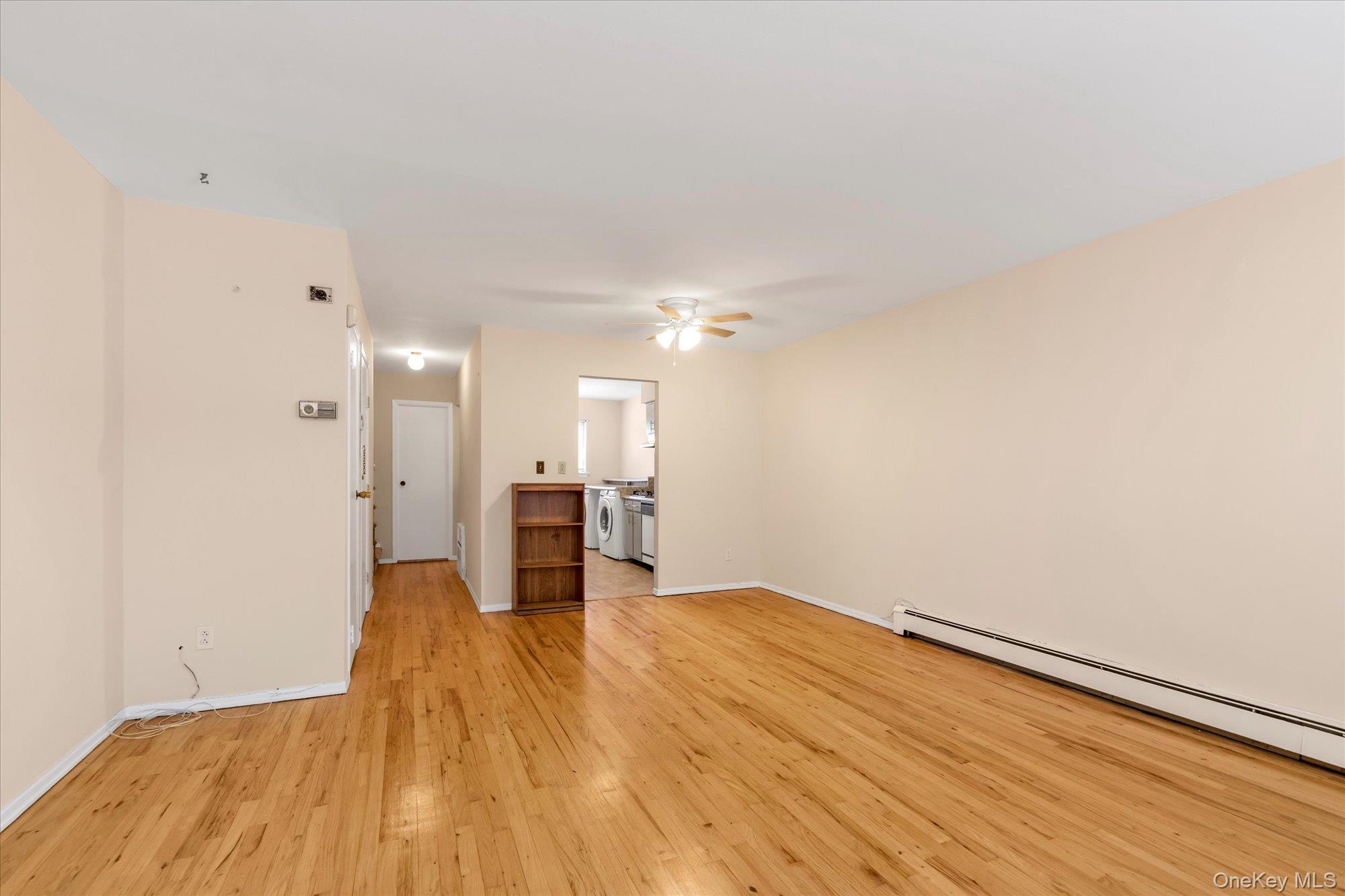 #12 photo, 93-24 243rd Street, クイーンズ区 Bellerose , NY 11426