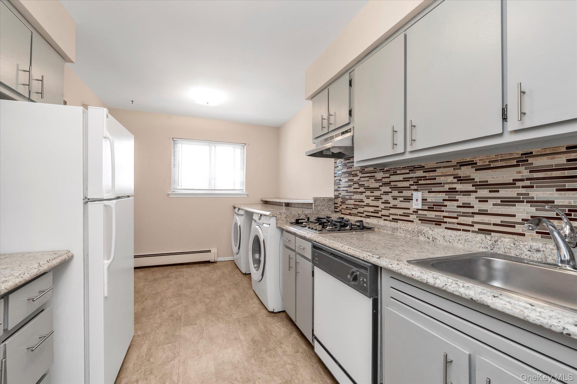 #14 photo, 93-24 243rd Street, クイーンズ区 Bellerose , NY 11426