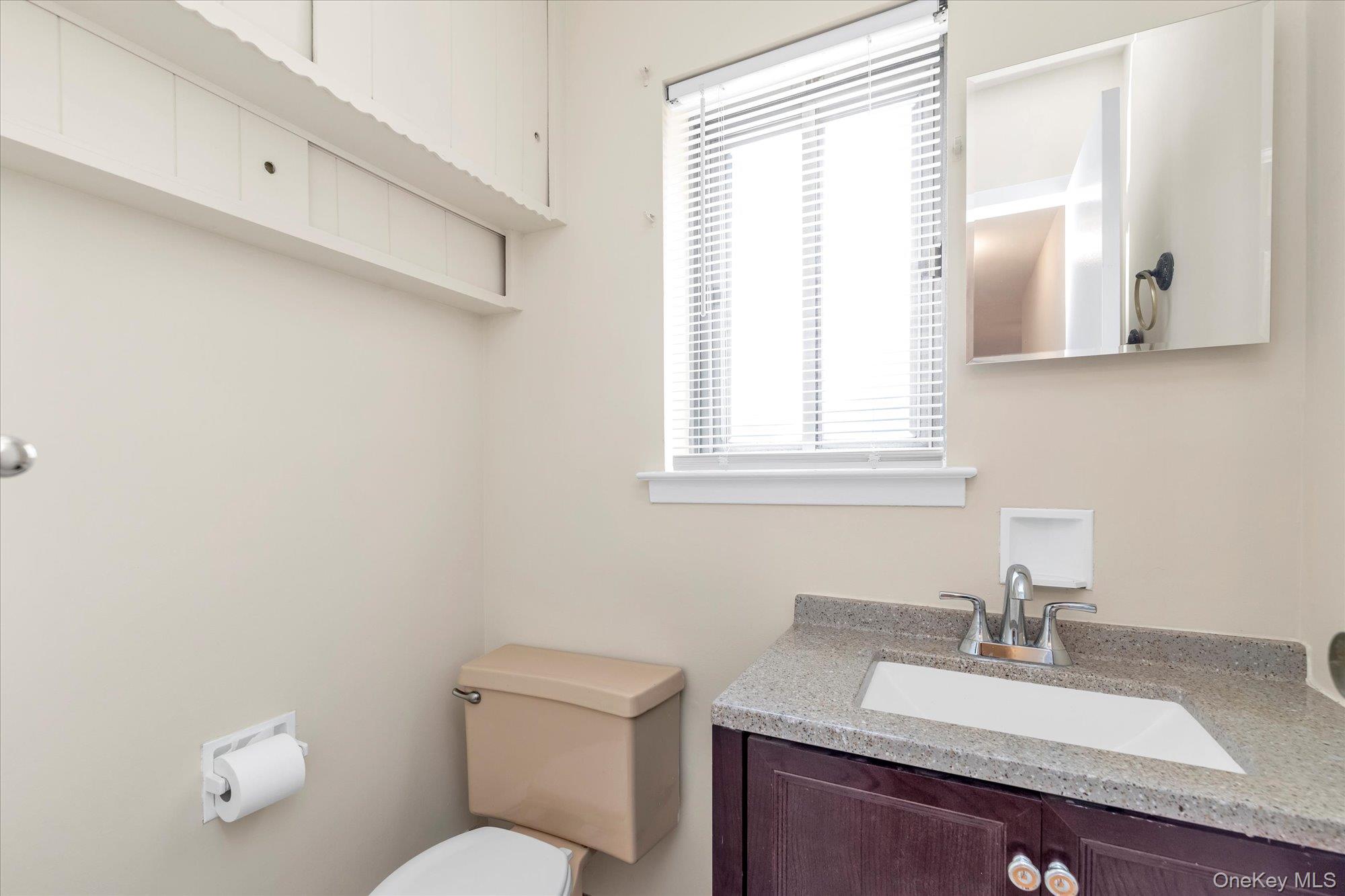 #16 photo, 93-24 243rd Street, クイーンズ区 Bellerose , NY 11426