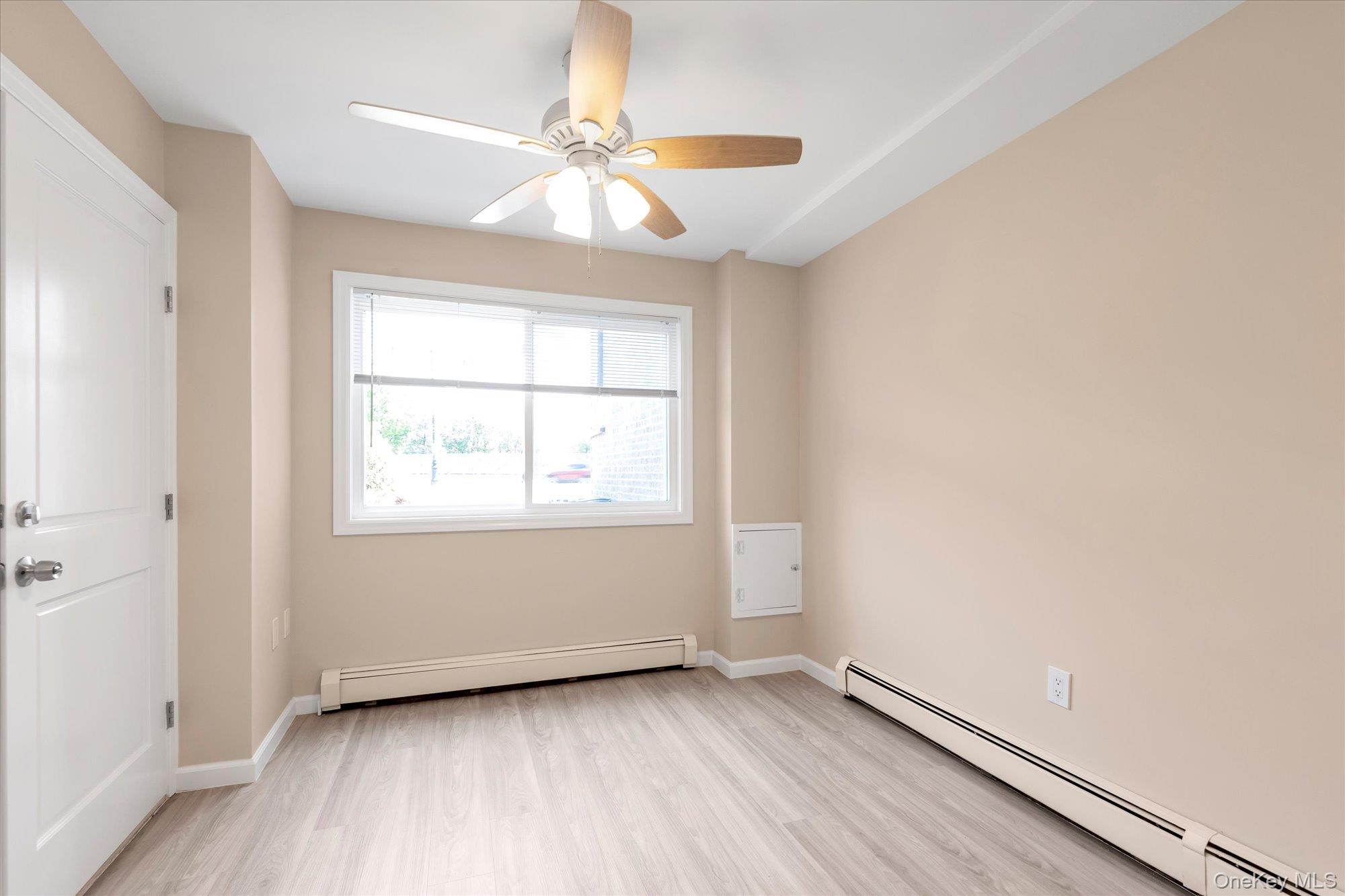 #2 photo, 93-24 243rd Street, クイーンズ区 Bellerose , NY 11426