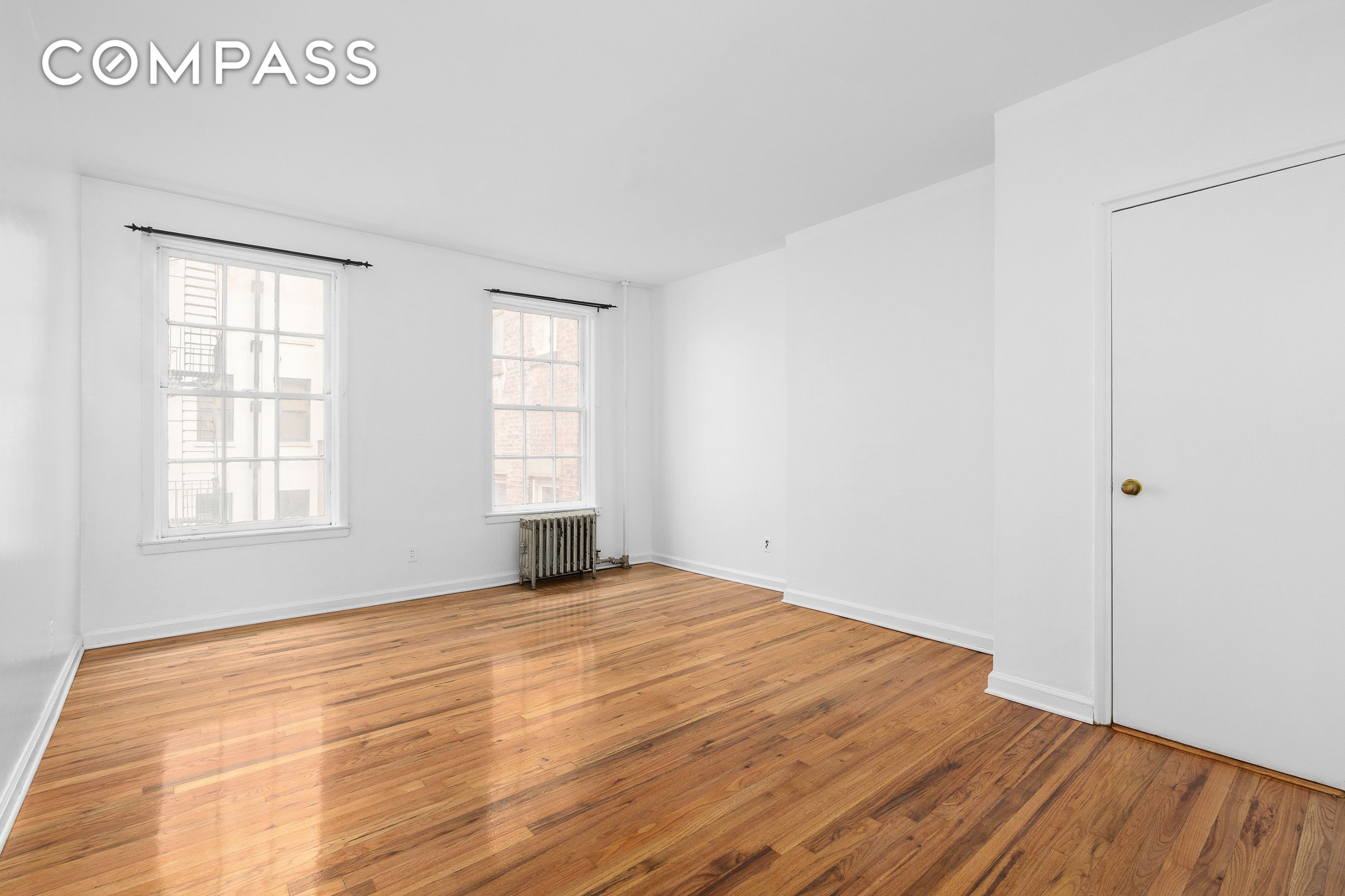 #1 photo, 305 E 12th Street, 曼哈頓 东村区 East Village , NY 10003