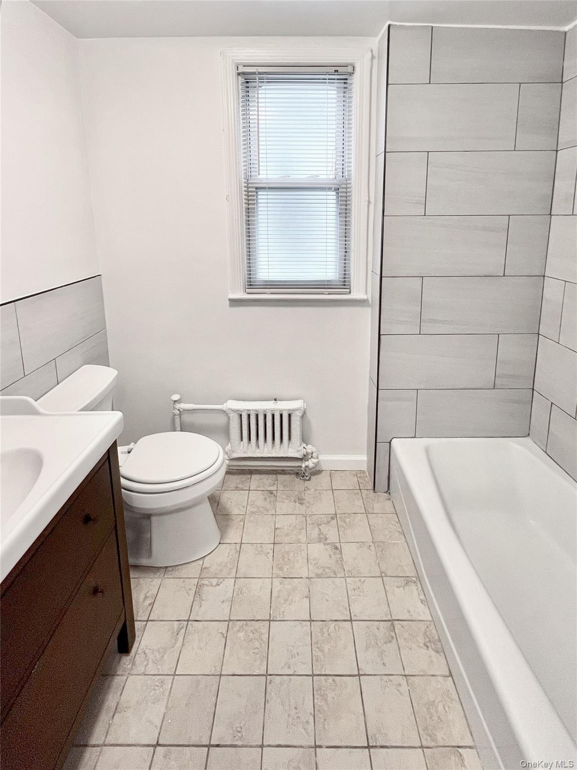 #16 photo, 320 E 235th Street, ブロンクス区 Bronx , NY 10470