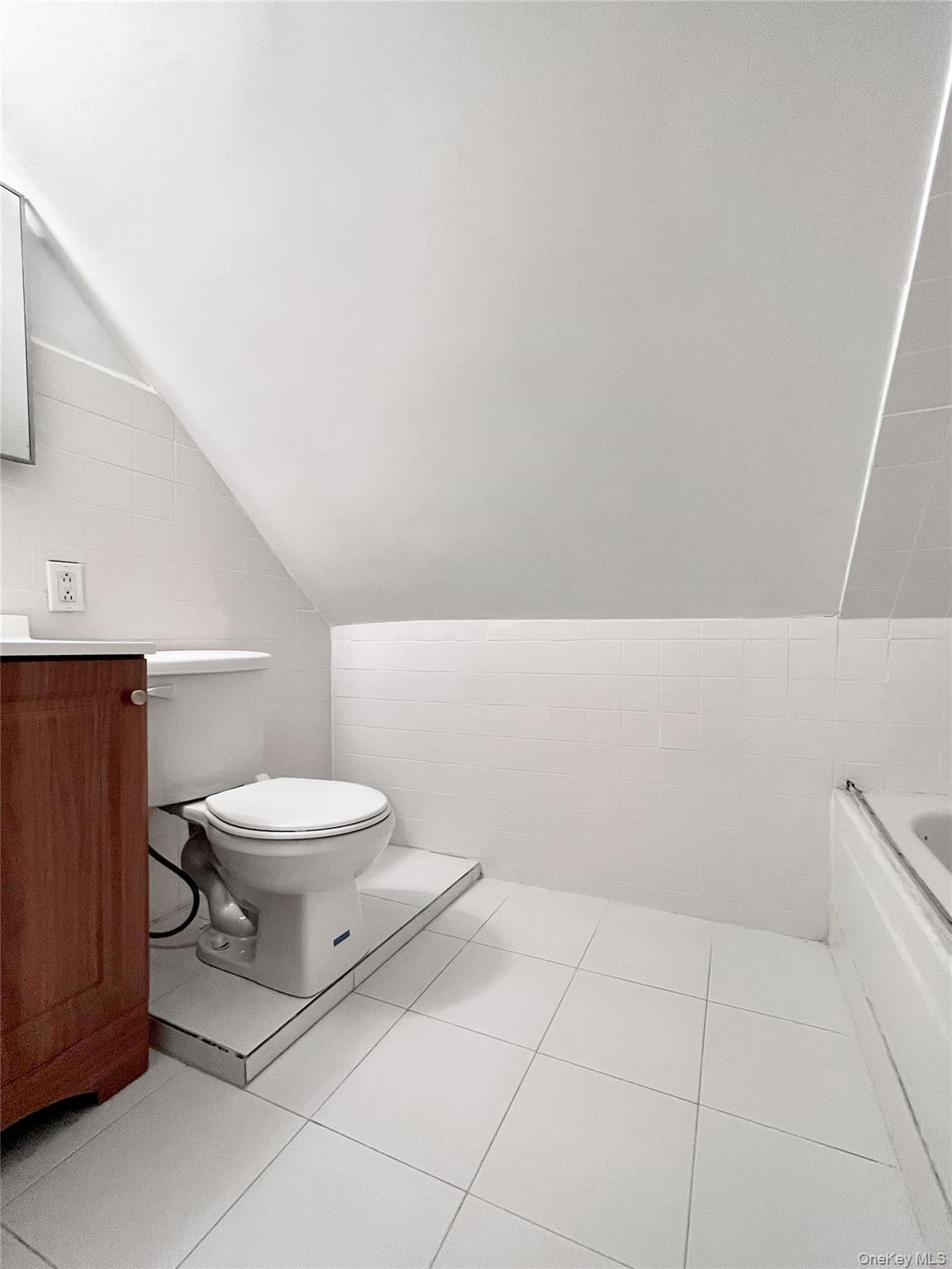 #19 photo, 320 E 235th Street, ブロンクス区 Bronx , NY 10470