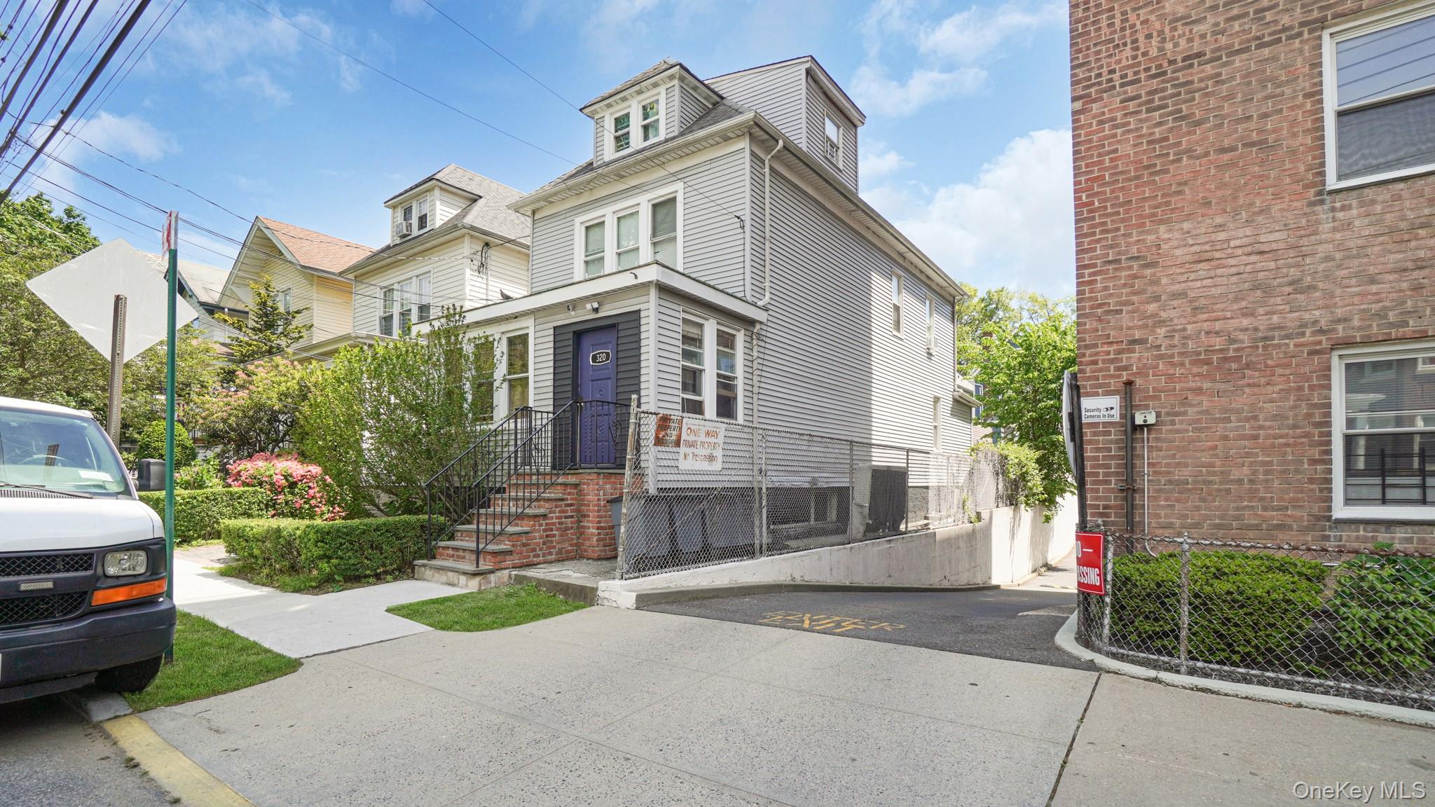 #2 photo, 320 E 235th Street, ブロンクス区 Bronx , NY 10470