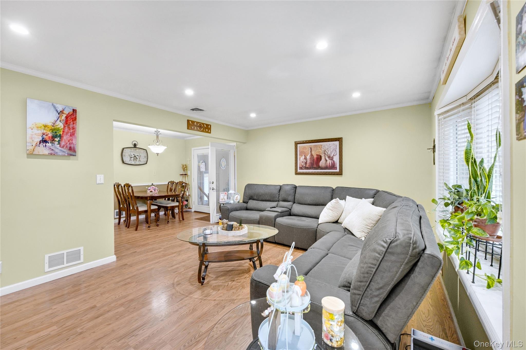 #10 photo, 56 15th Avenue, West Babylon , NY 11704