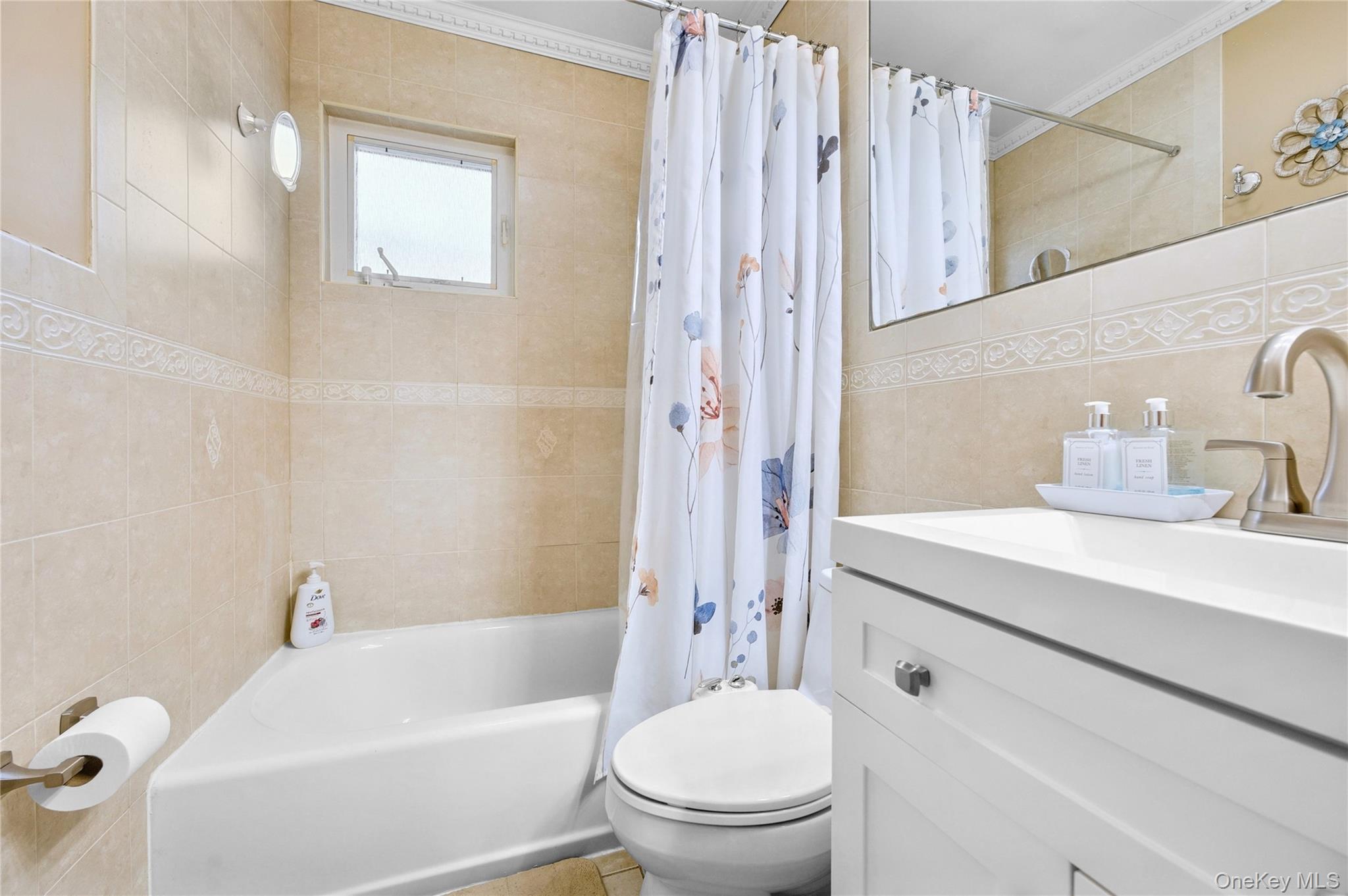 #13 photo, 56 15th Avenue, West Babylon , NY 11704