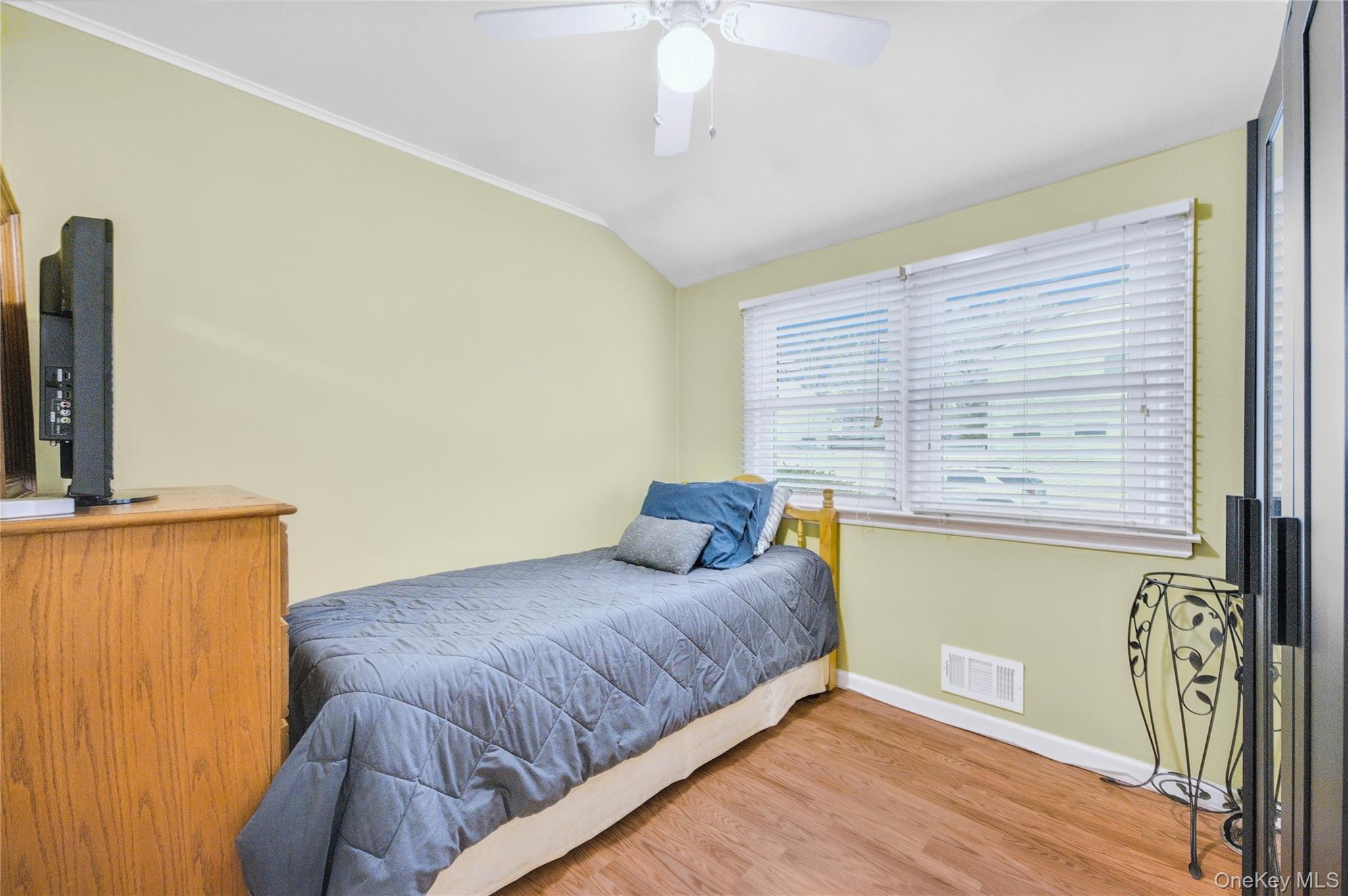 #16 photo, 56 15th Avenue, West Babylon , NY 11704