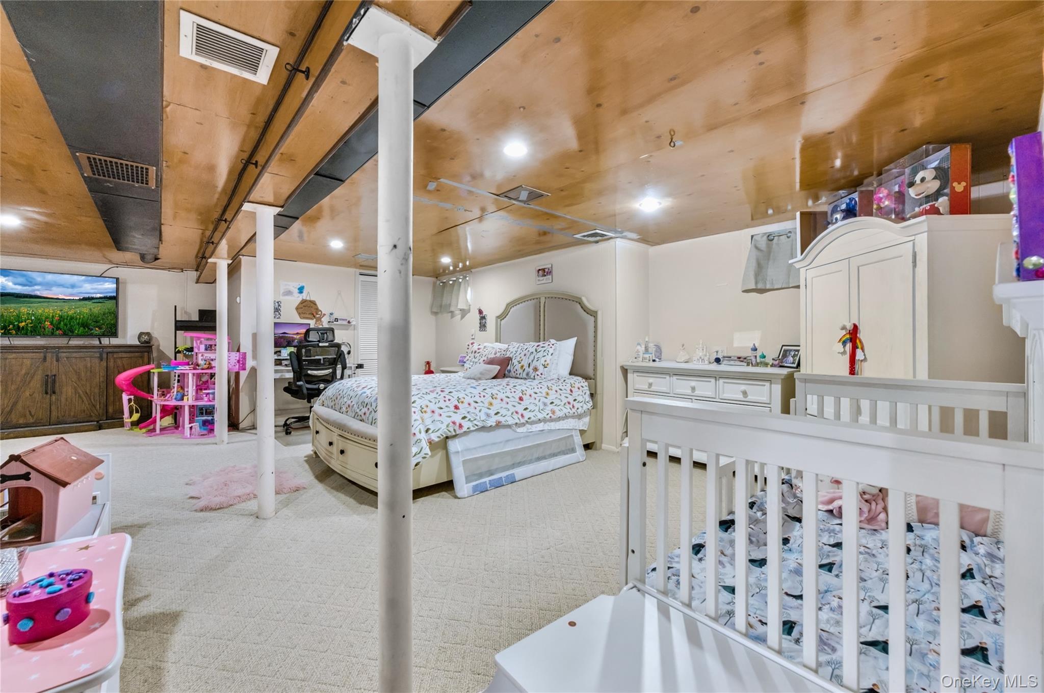 #18 photo, 56 15th Avenue, West Babylon , NY 11704