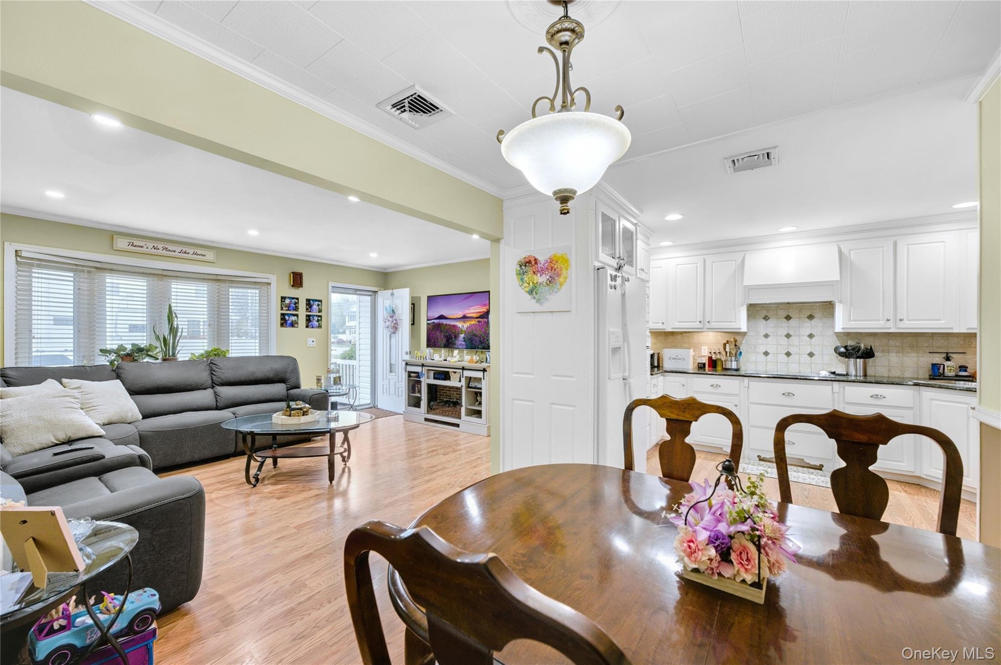 #6 photo, 56 15th Avenue, West Babylon , NY 11704