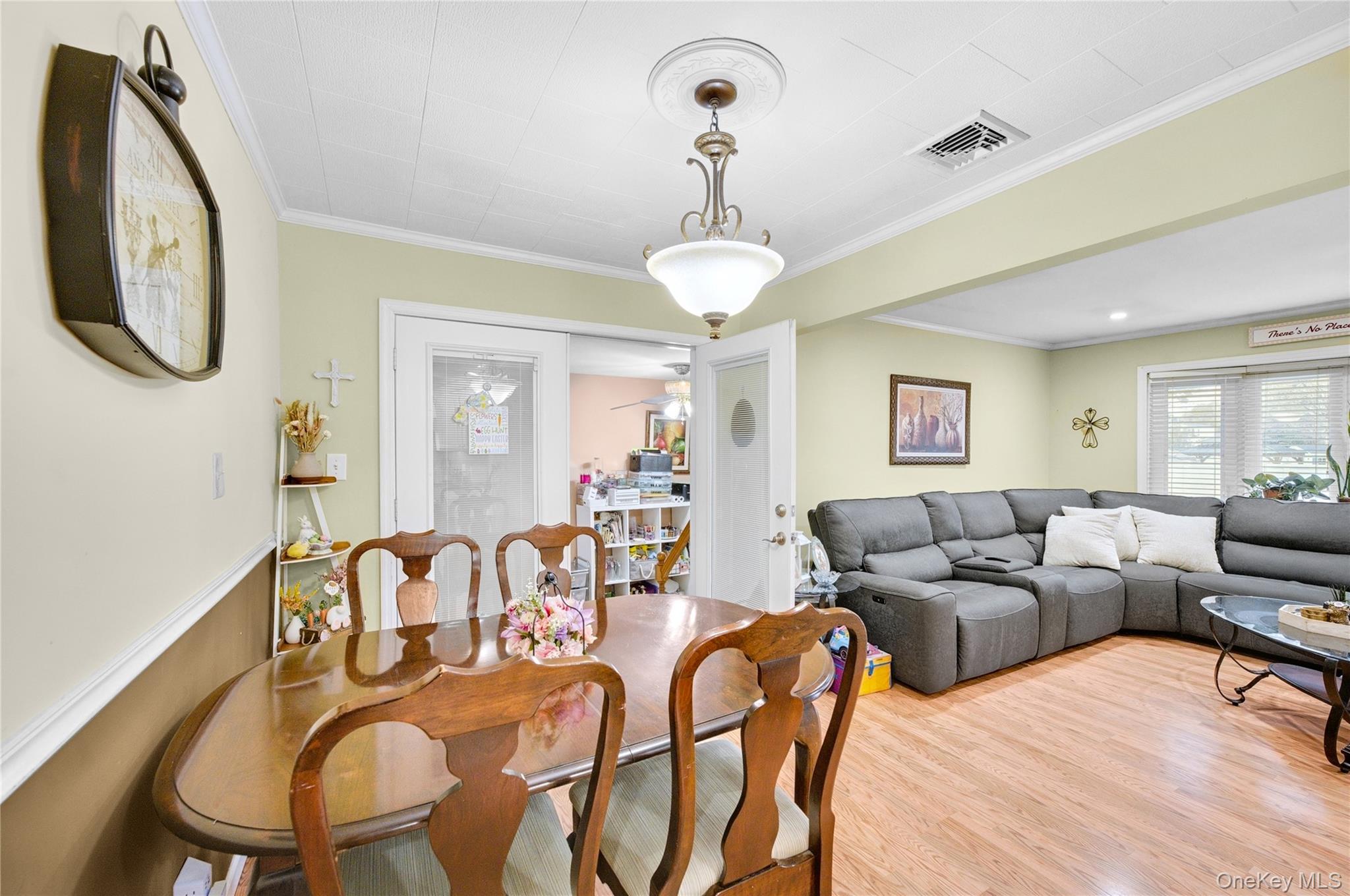 #7 photo, 56 15th Avenue, West Babylon , NY 11704