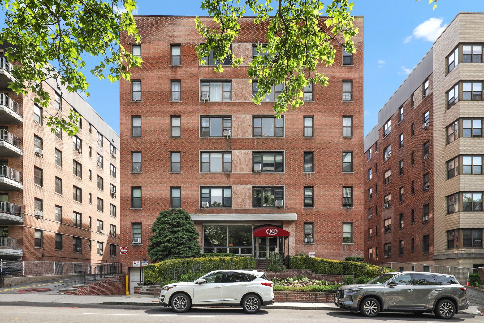 #13 photo, 10 North Broadway, White Plains , NY 10601