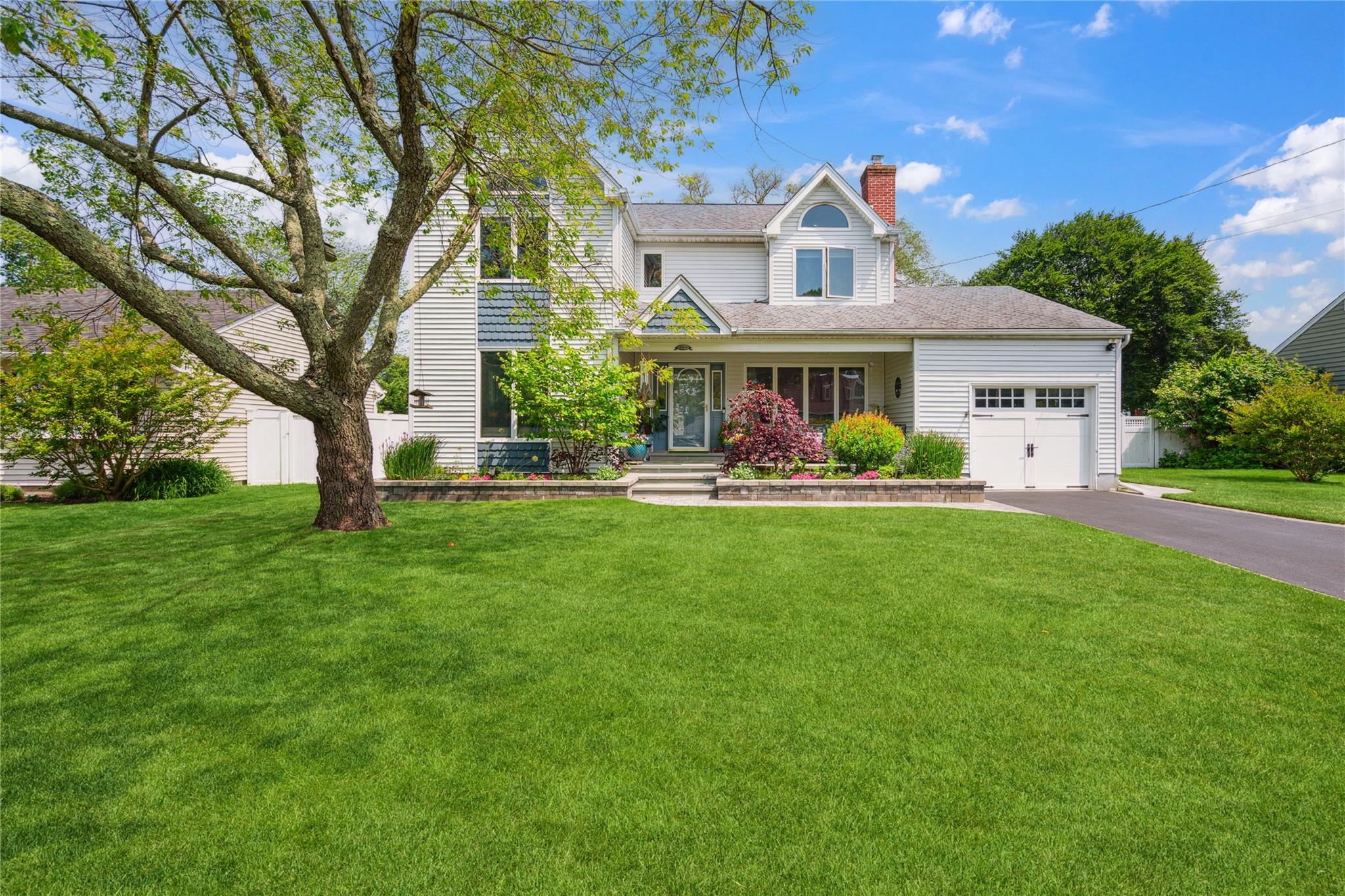 #1 photo, 309 George Street, West Islip , NY 11795