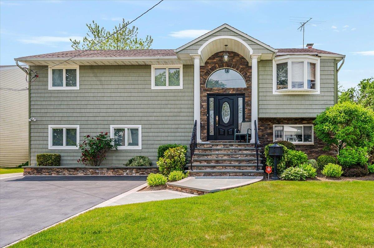 #1 photo, 3316 Yost Boulevard, Oceanside , NY 11572