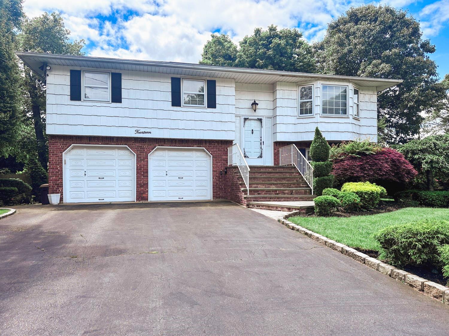 #1 photo, 14 Scott Street, Dix Hills , NY 11746