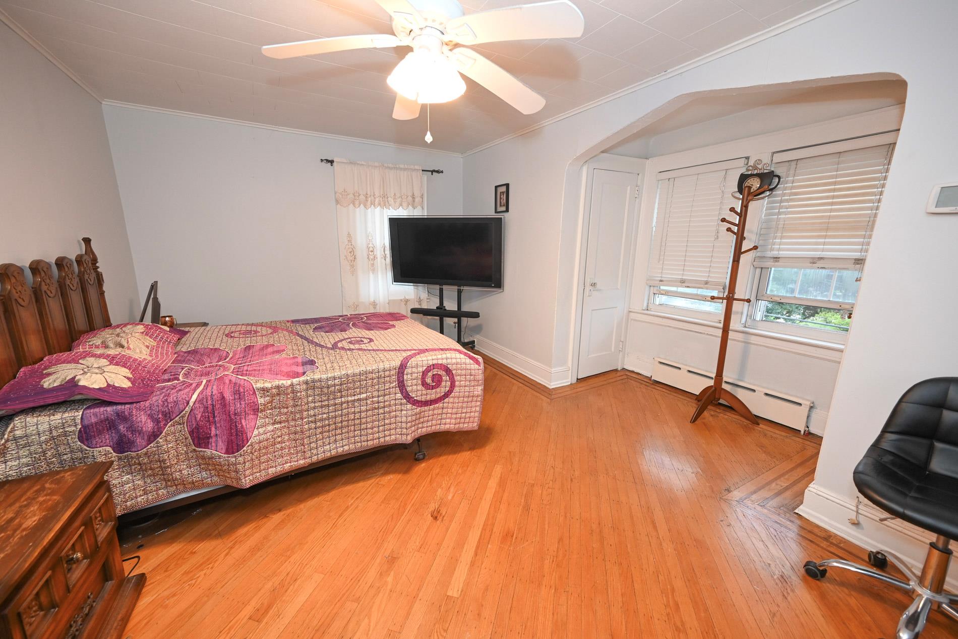 #14 photo, 165 Page Rd Road, Valley Stream , NY 11581