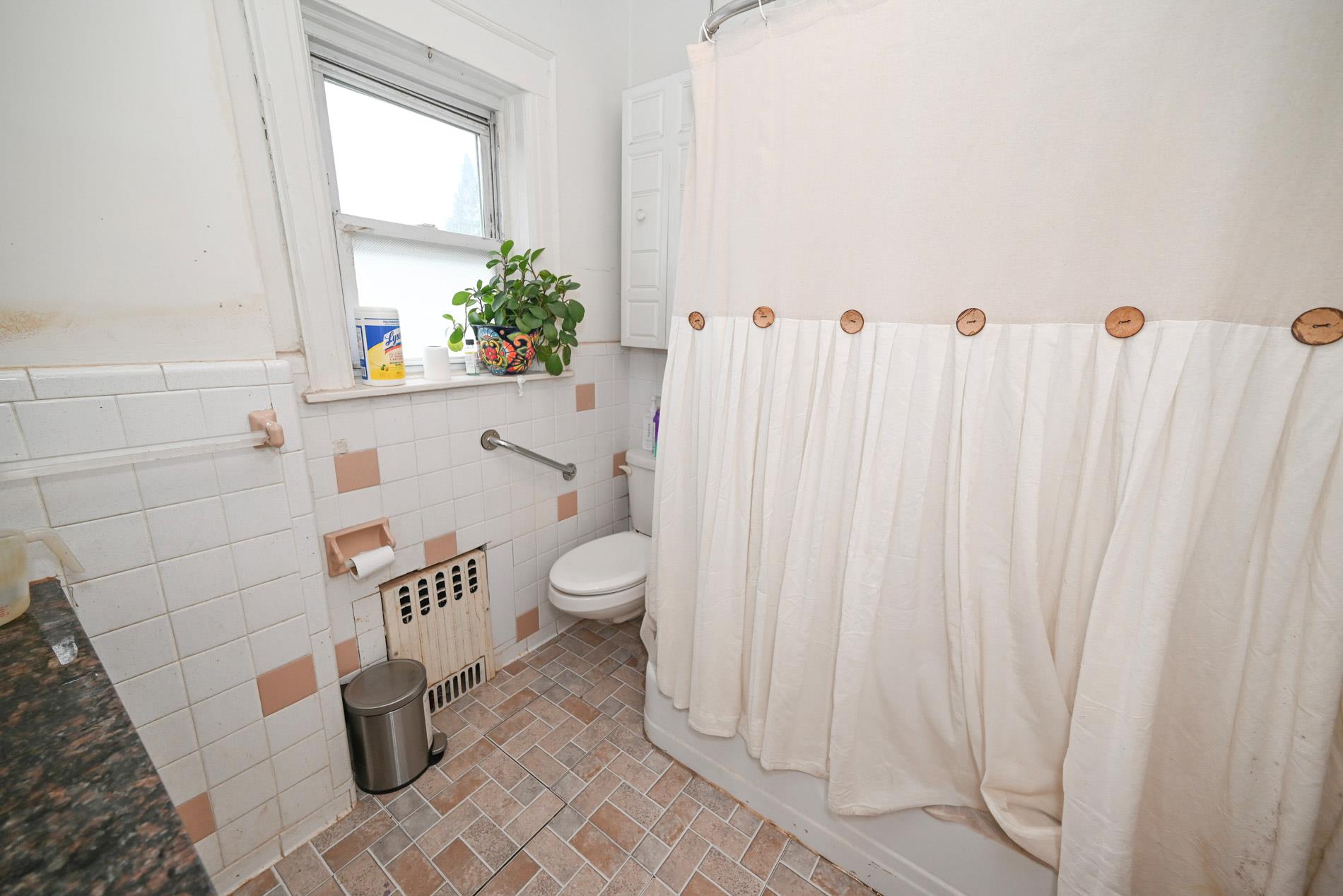 #17 photo, 165 Page Rd Road, Valley Stream , NY 11581