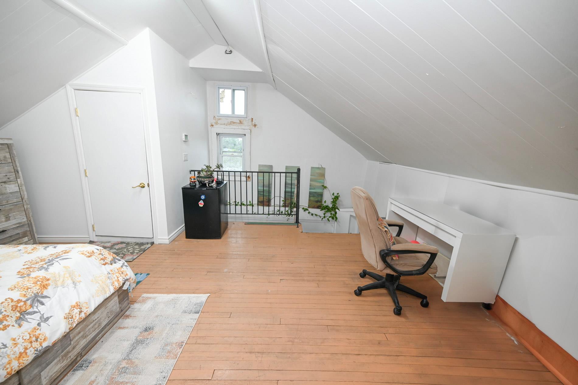 #19 photo, 165 Page Rd Road, Valley Stream , NY 11581