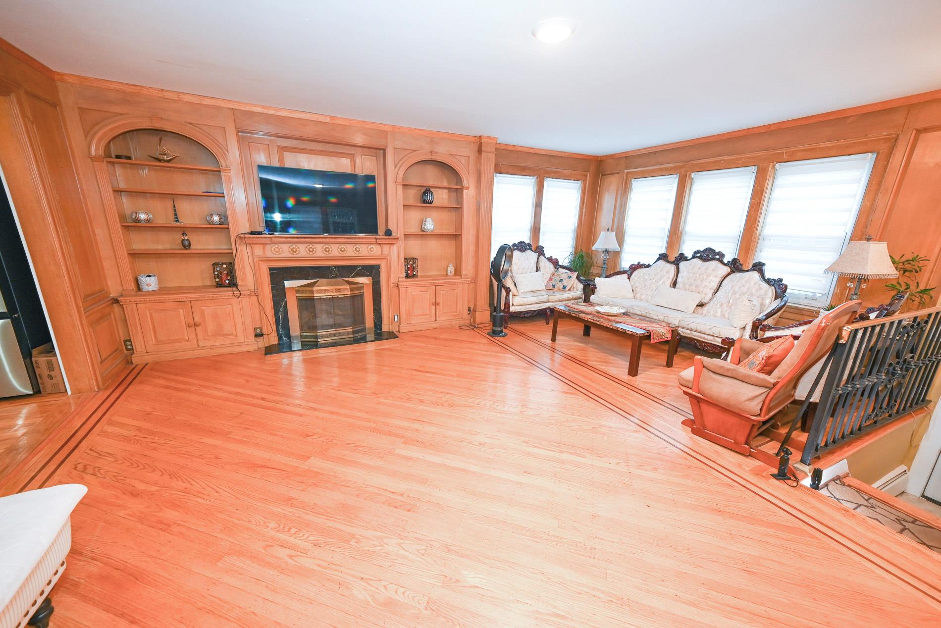 #6 photo, 165 Page Rd Road, Valley Stream , NY 11581