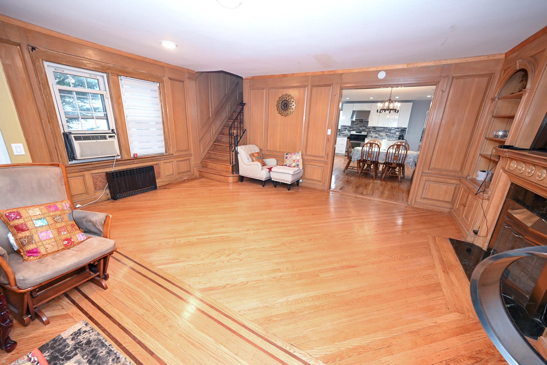 #8 photo, 165 Page Rd Road, Valley Stream , NY 11581