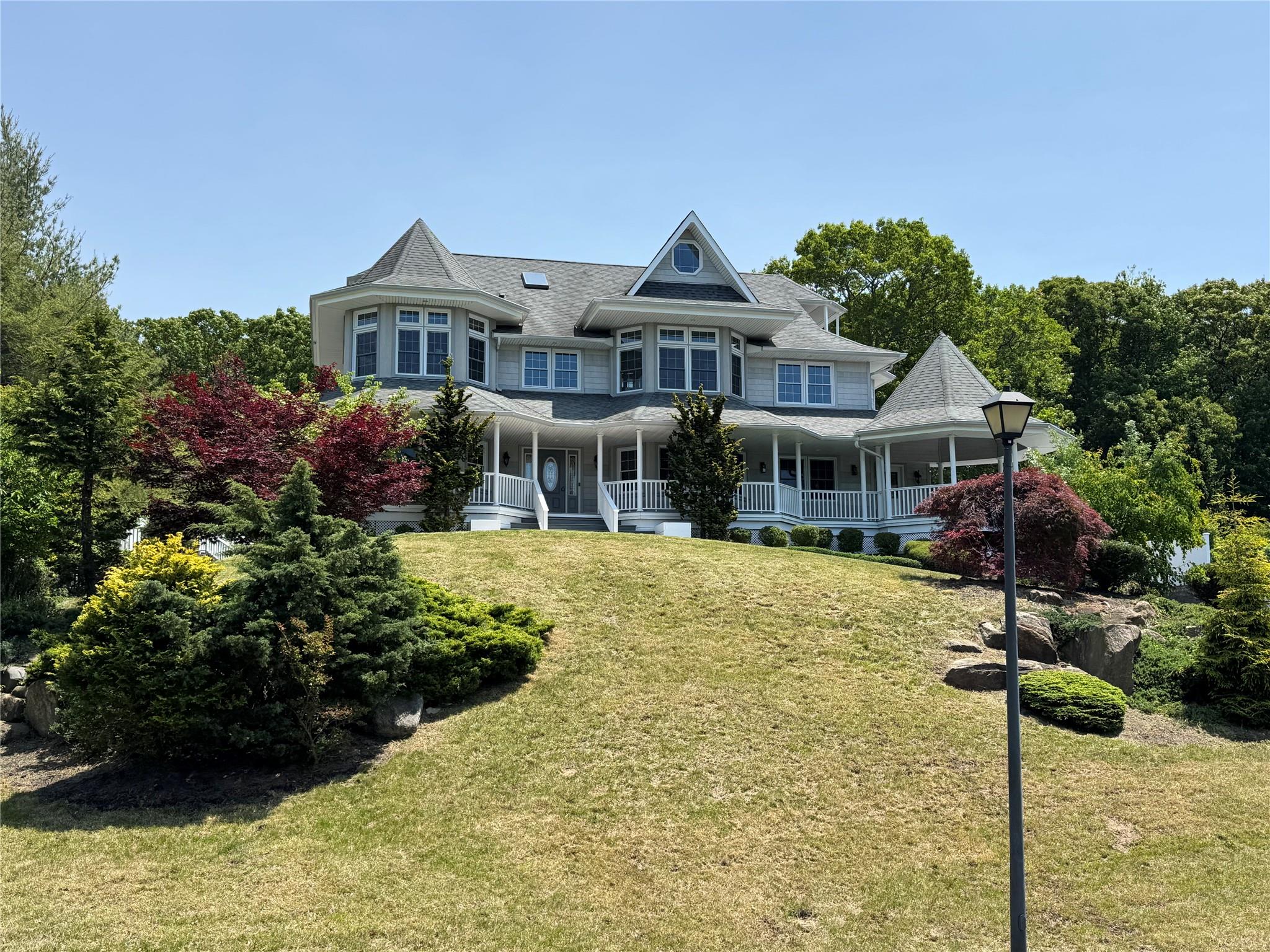 #1 photo, 20 Frost Valley Road, Mount Sinai , NY 11766
