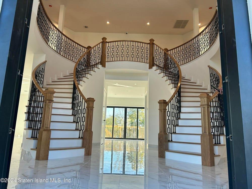 #5 photo, 64 Ottavio Prom, Staten Island , NY 10307