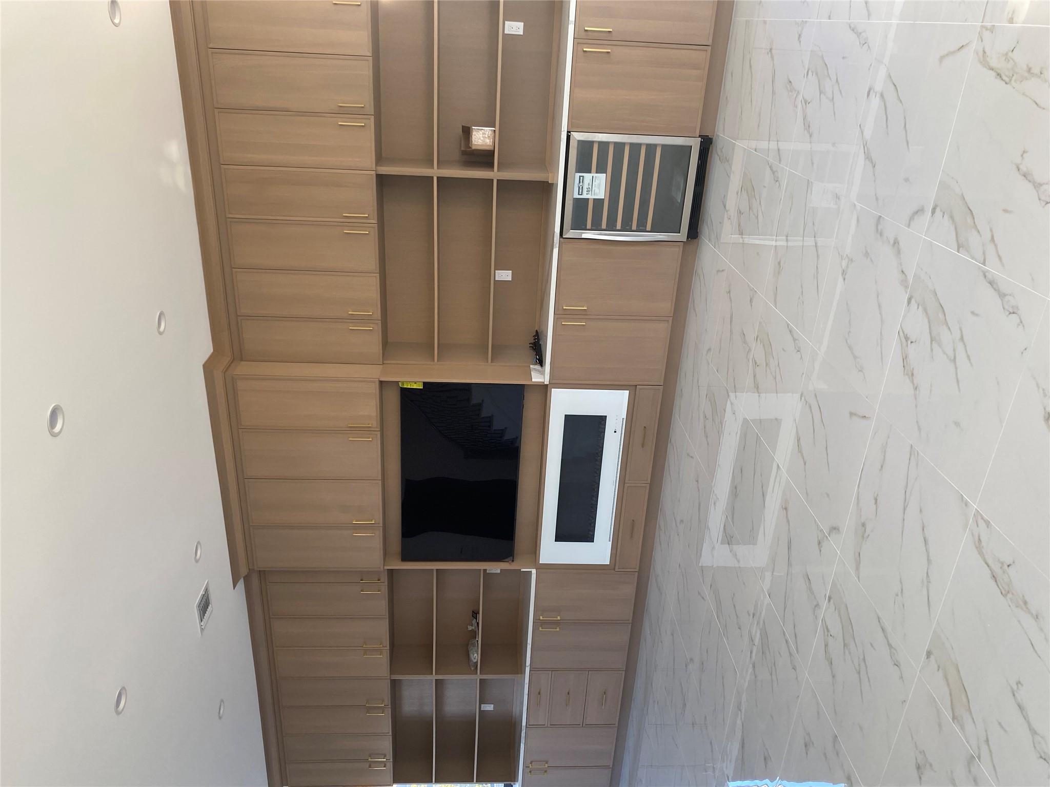 #7 photo, 64 Ottavio Prom, Staten Island , NY 10307